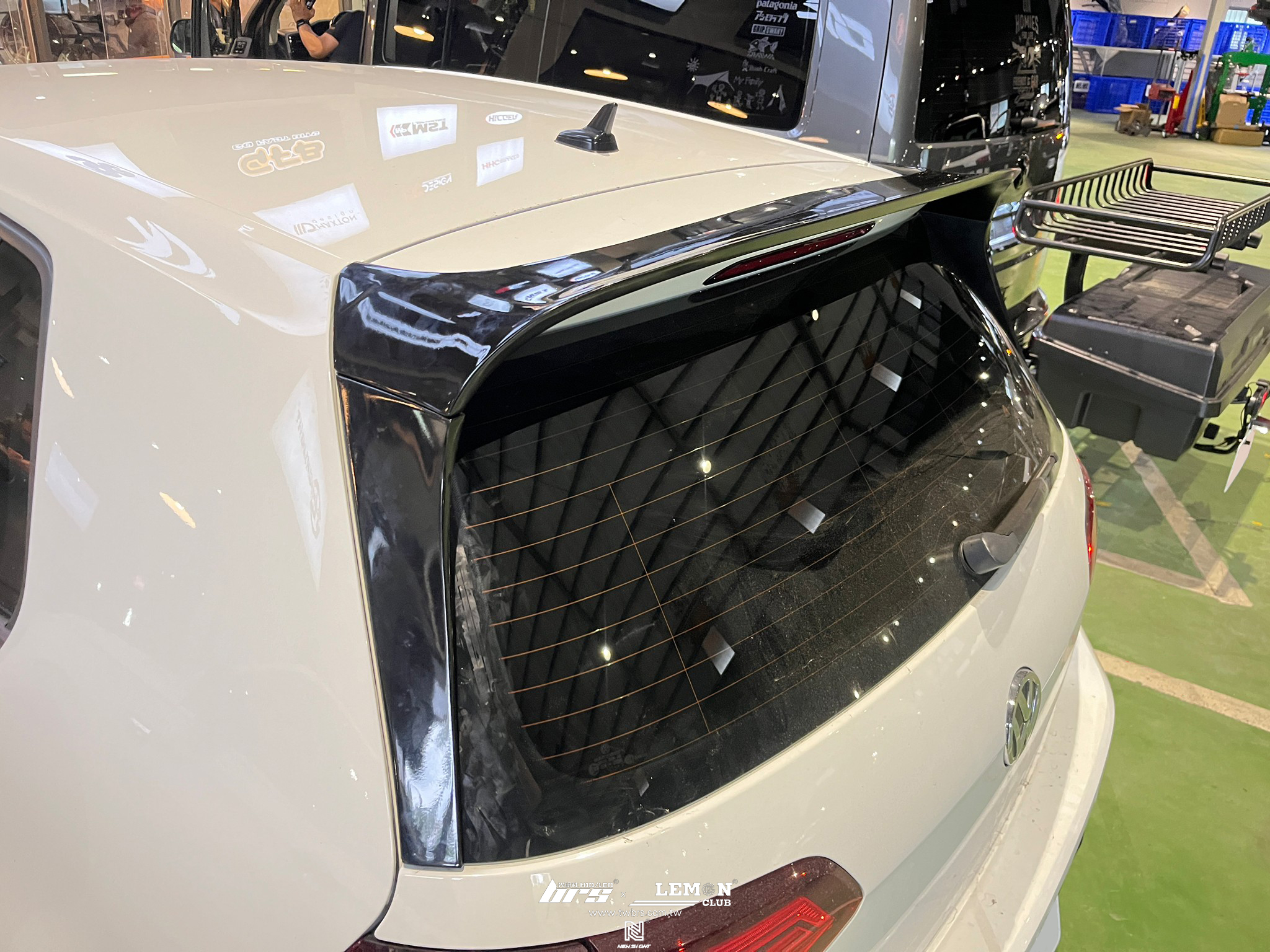 Volkswagen Golf 7 安裝 CS款尾翼
