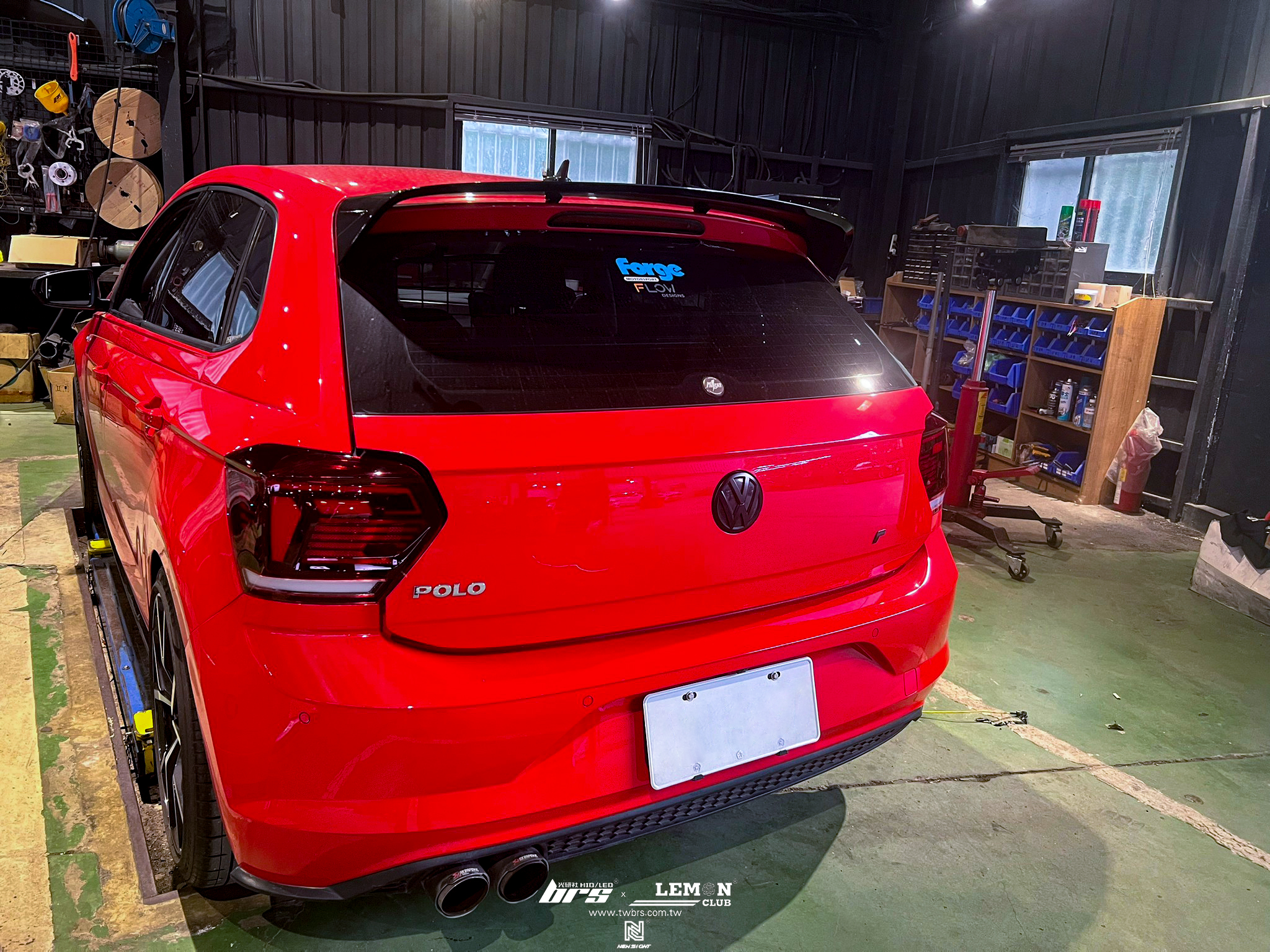 Volkswagen Polo 安裝 副廠LED流水尾燈+原廠GTI側標