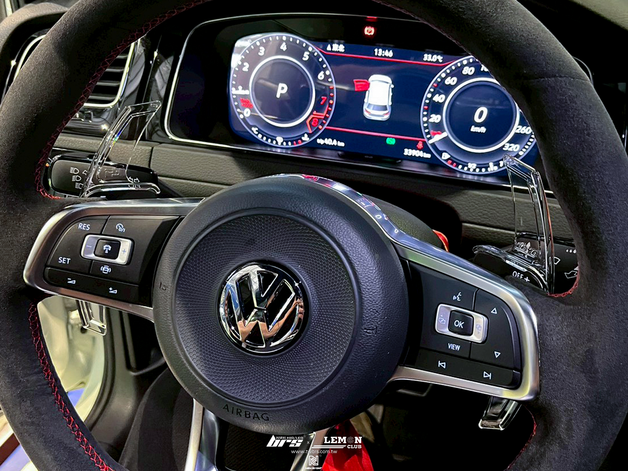 Volkswagen Golf 7.5 GTI 安裝 Leyo透明換檔撥片