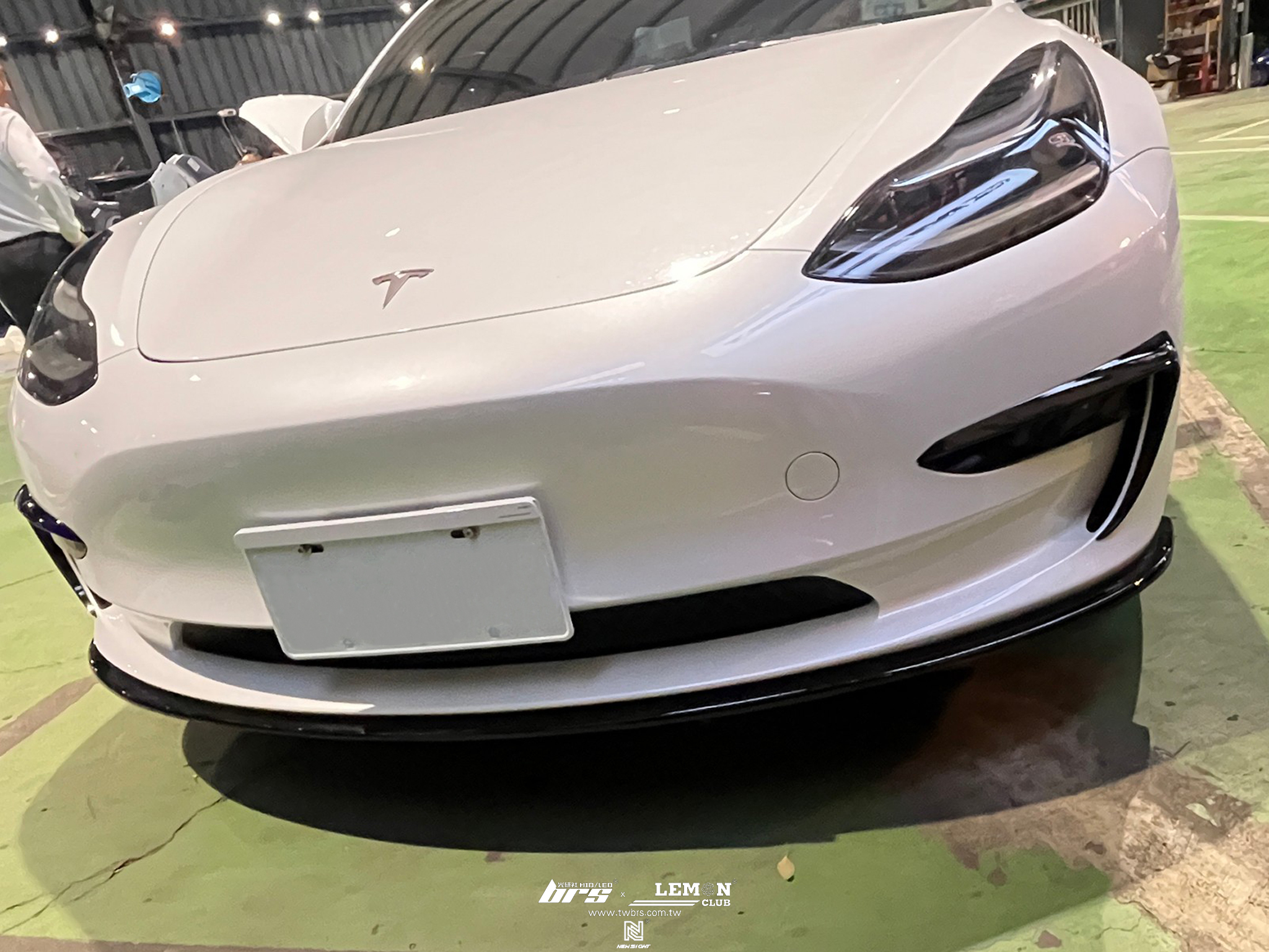 Tesla Model 3 安裝 類MAX前下巴