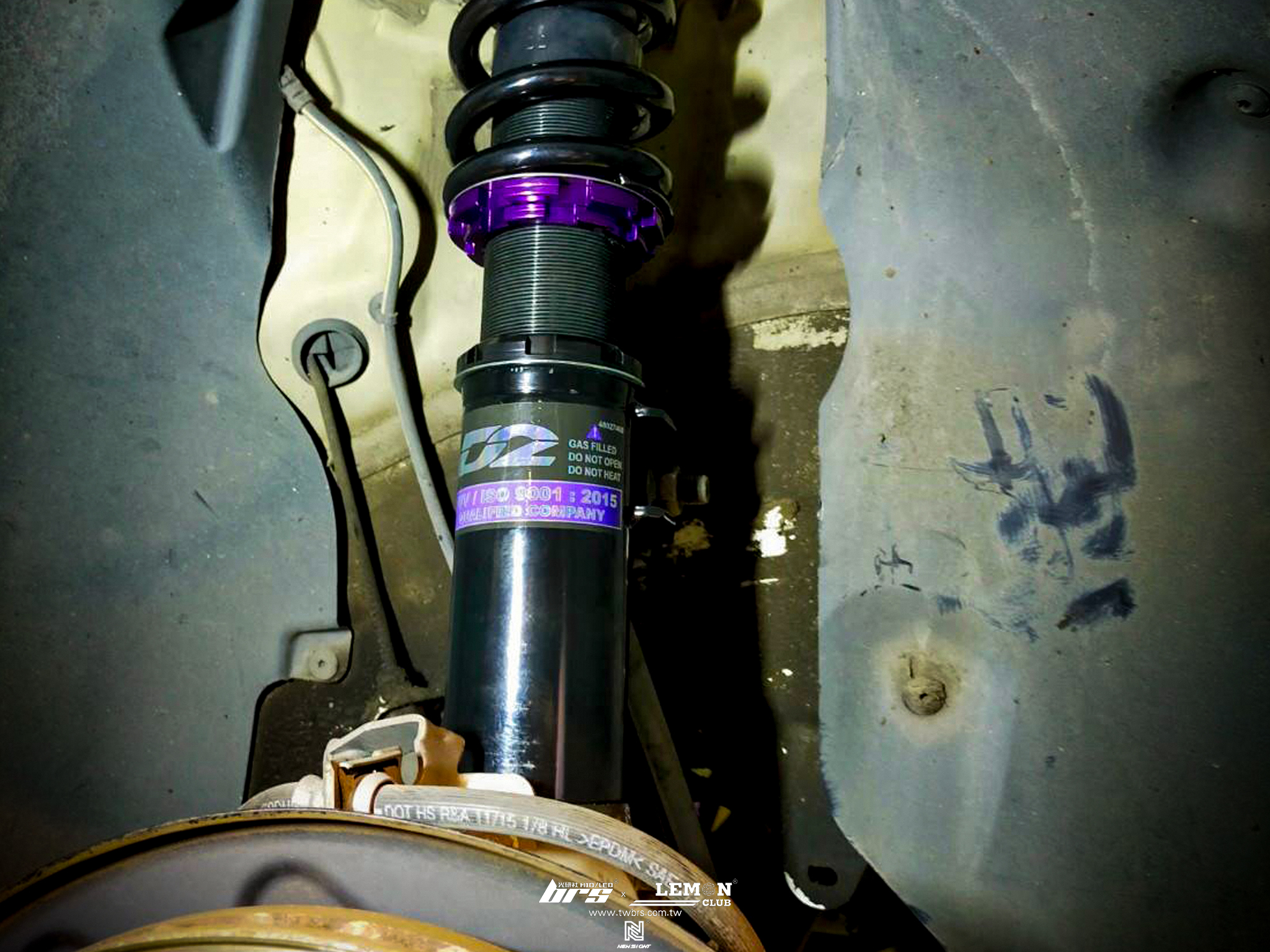 Skoda Octavia 安裝 D2道路版高低軟硬桶身可調避震器+HUNTER 3D電腦四輪定位