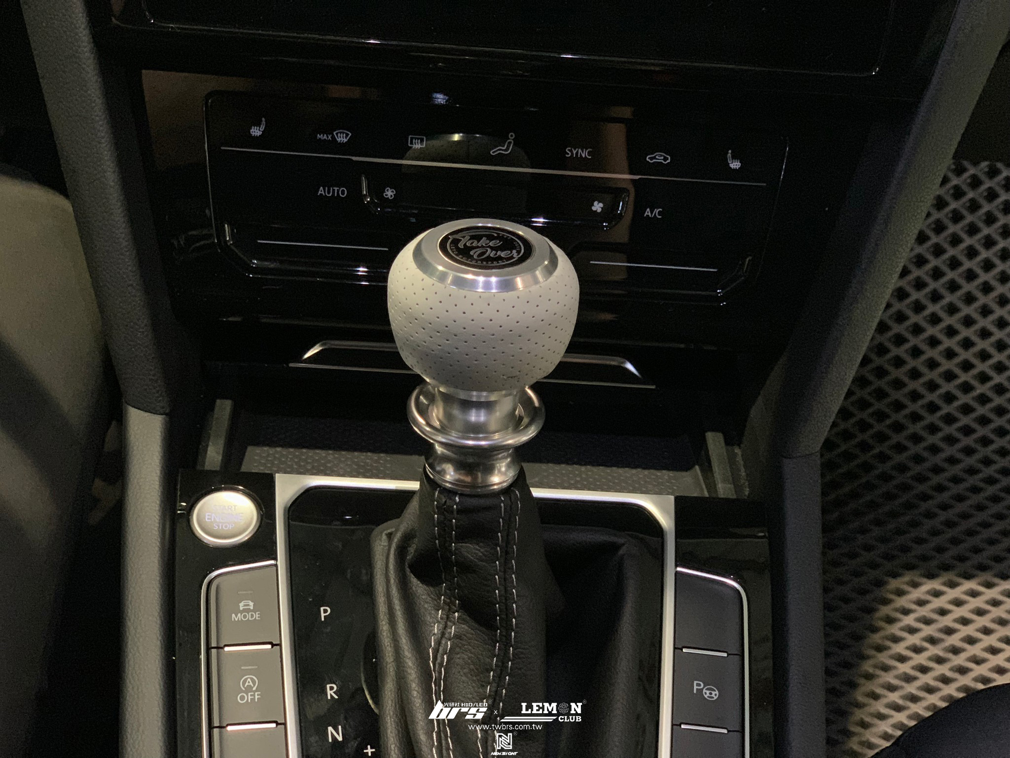 Volkswagen Arteon 安裝 Leyo珍珠銀排檔頭