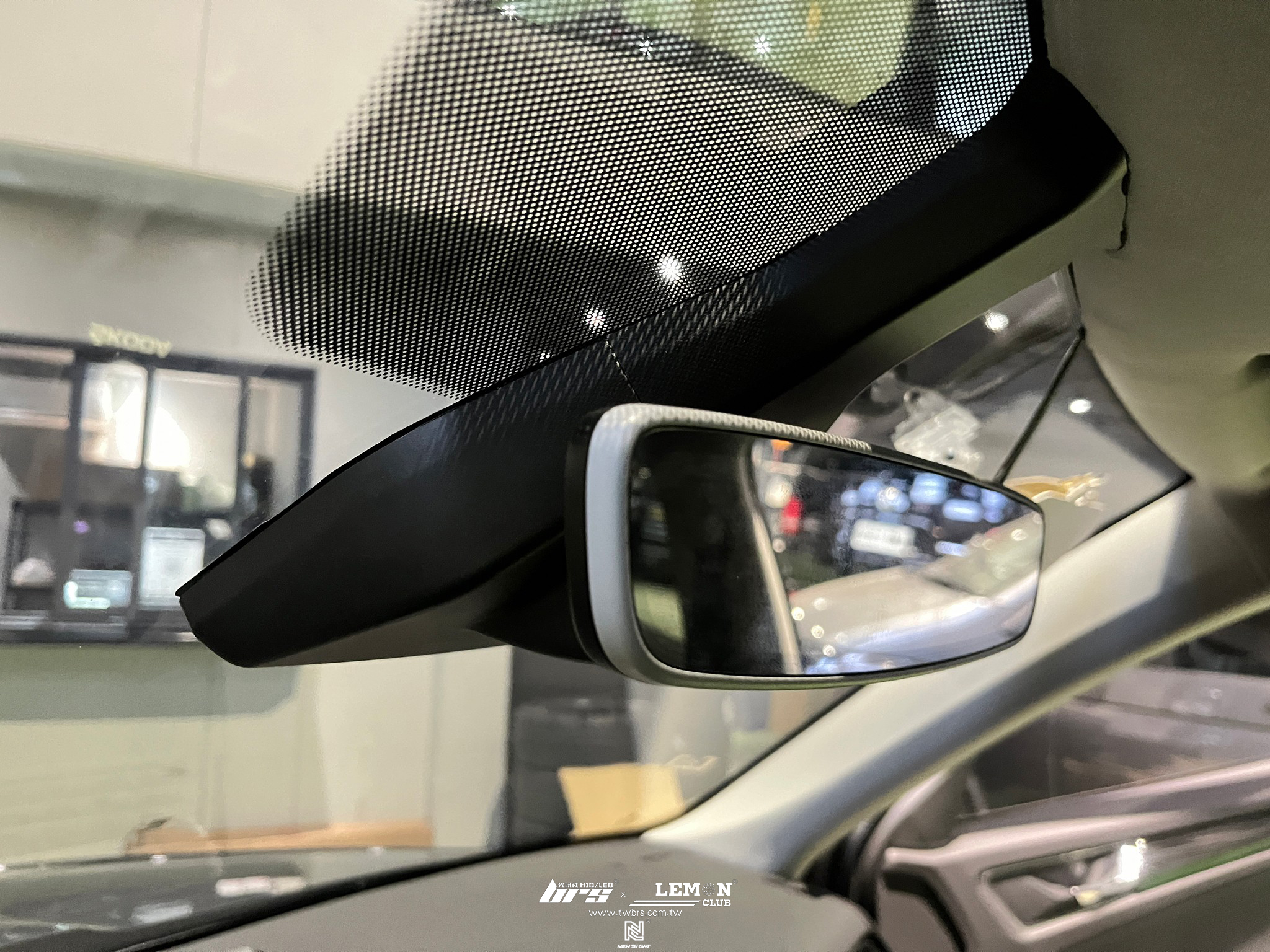 Skoda Kodiaq 安裝 免換玻璃車道保持套件