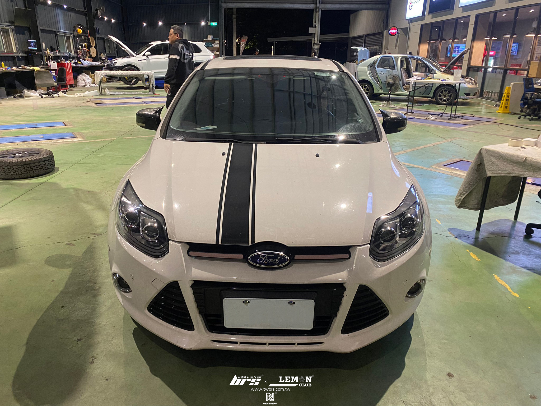 Ford Focus MK3 安裝 魚眼大燈總成+大燈35W 6500K HID增亮型