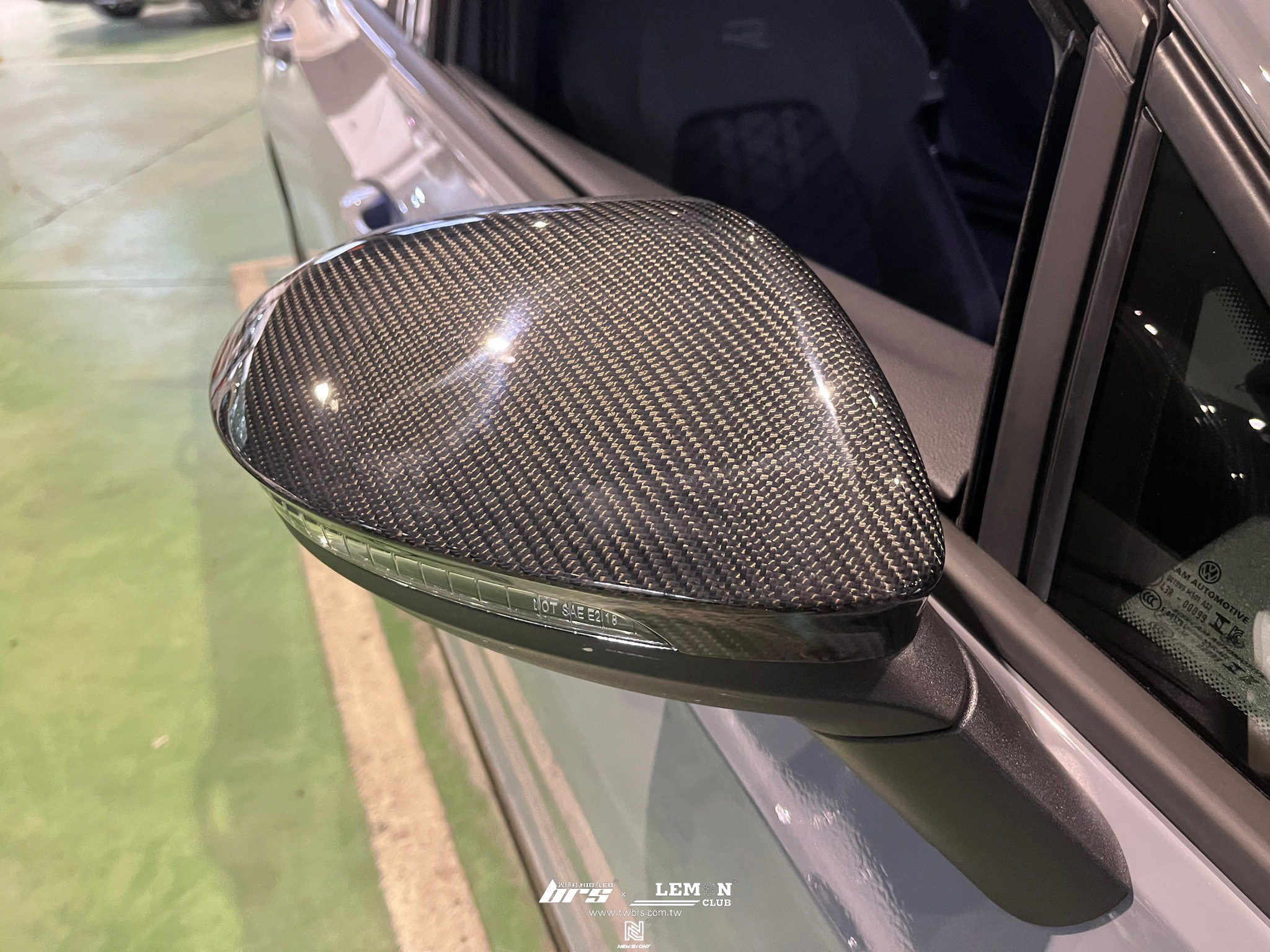 Volkswagen Golf 8 Variant 安裝 前黑標+後黑標+碳纖維後視鏡蓋+怠速熄火啟停自動關閉器