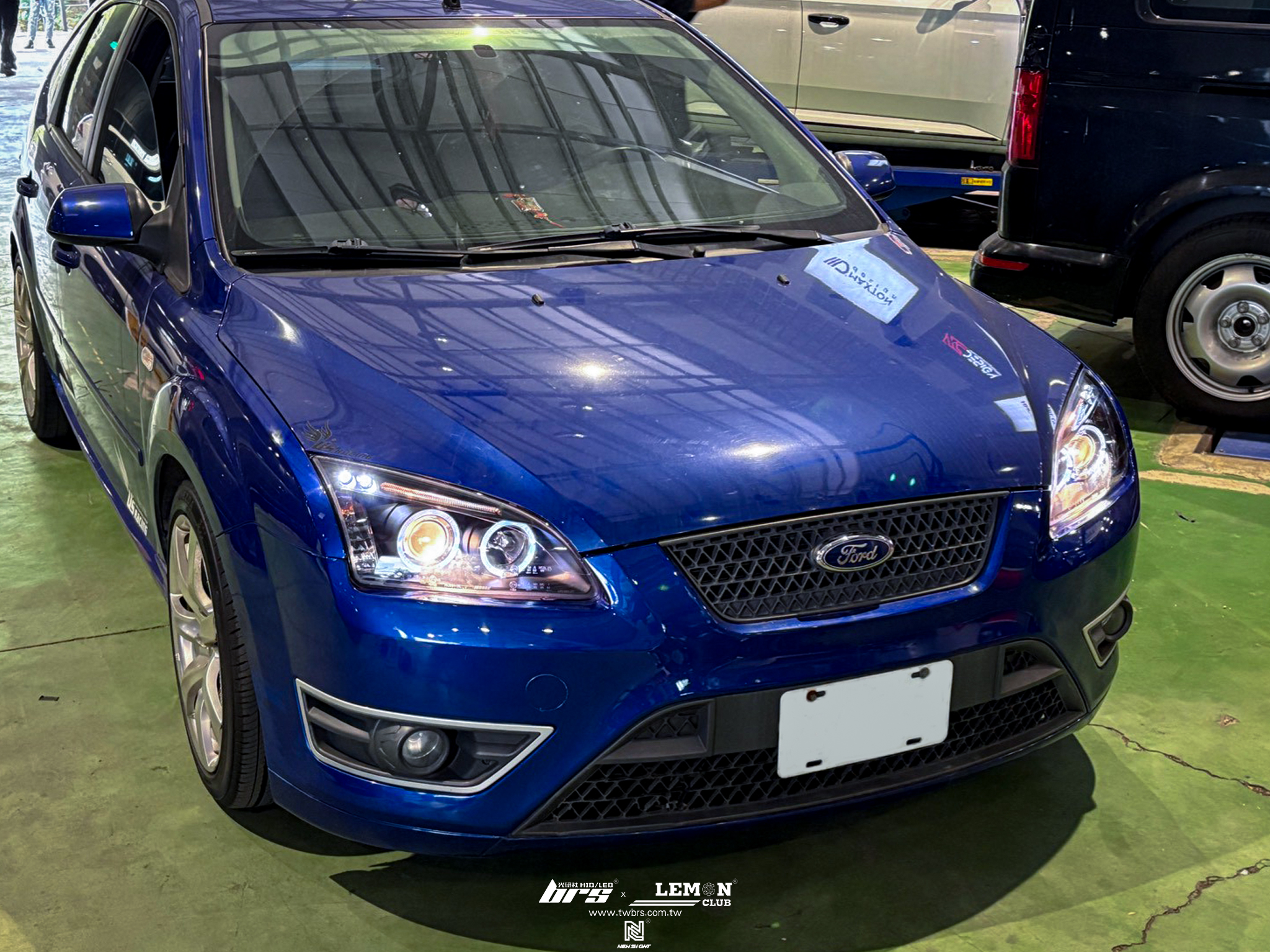 Ford Focus 安裝 雙光圈魚眼大燈總成