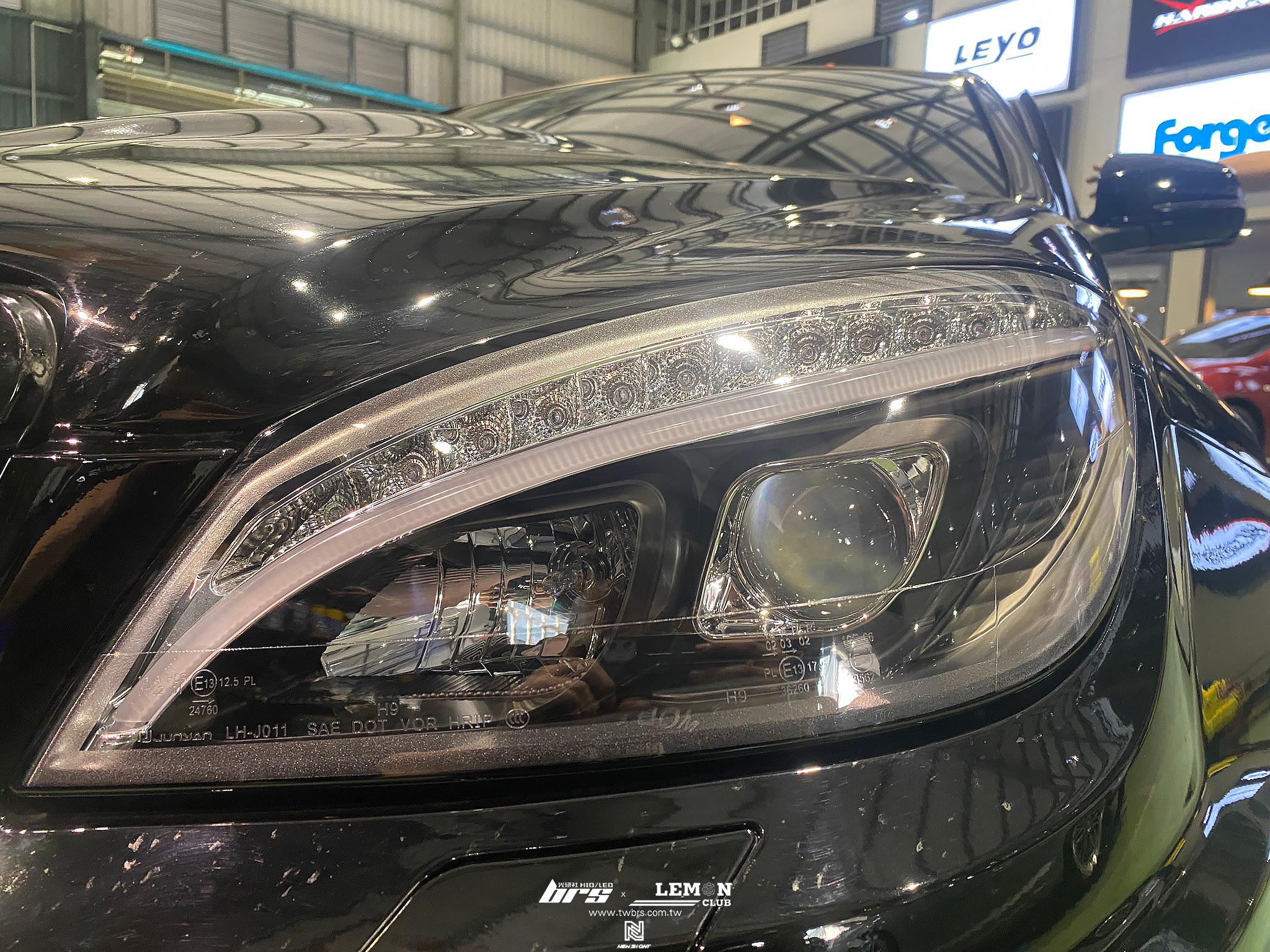 Benz W204 安裝 無流水魚眼大燈總成