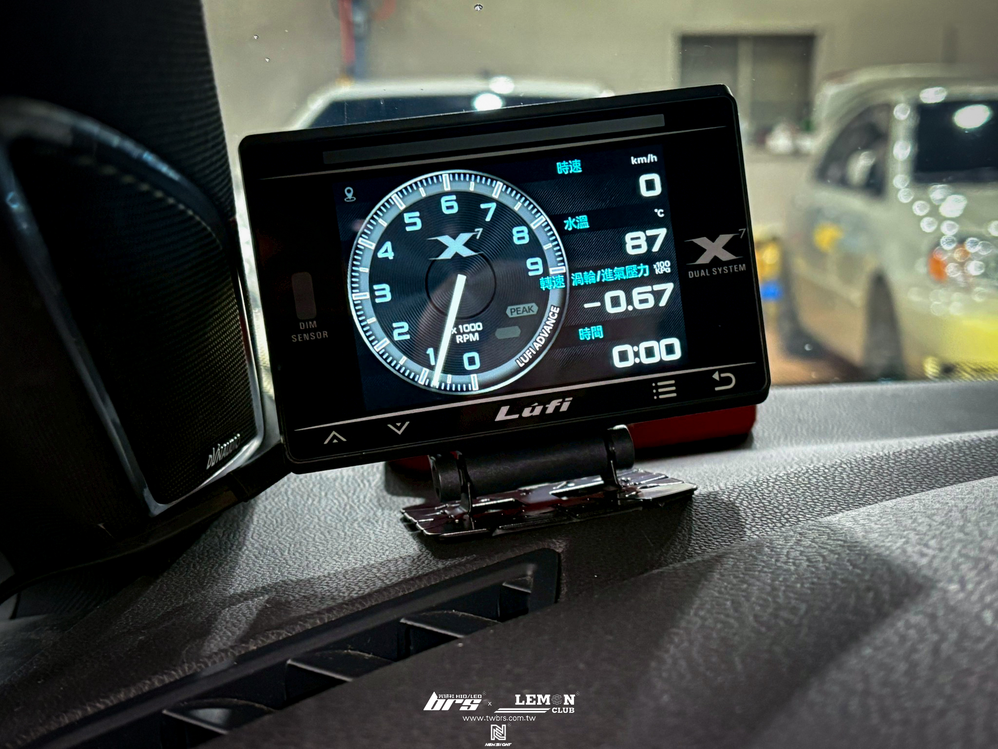 Volkswagen Golf 7 安裝 LUFI四代全液晶OBD多功能儀表