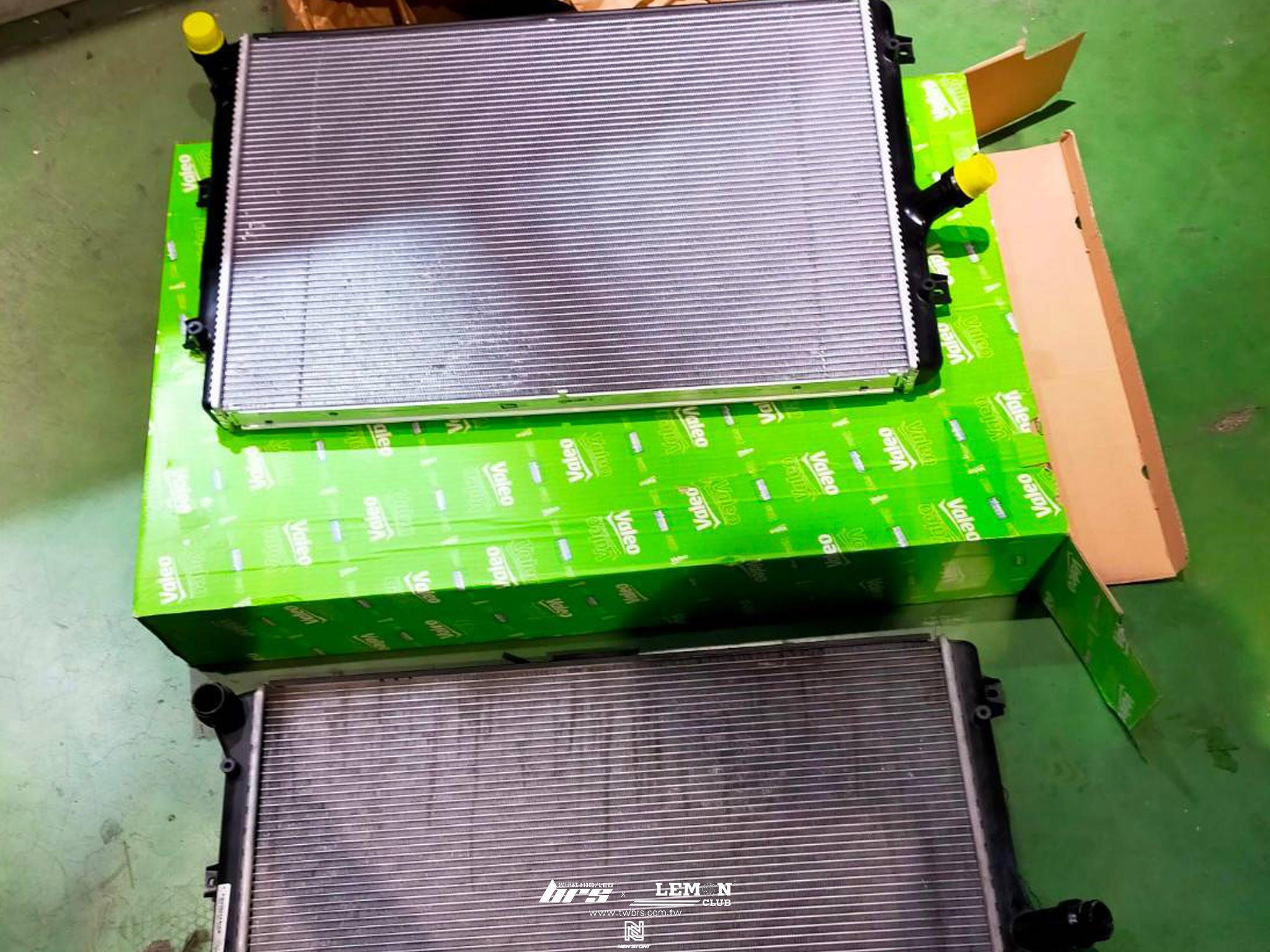 Skoda Octavia 安裝 Valeo水箱更換