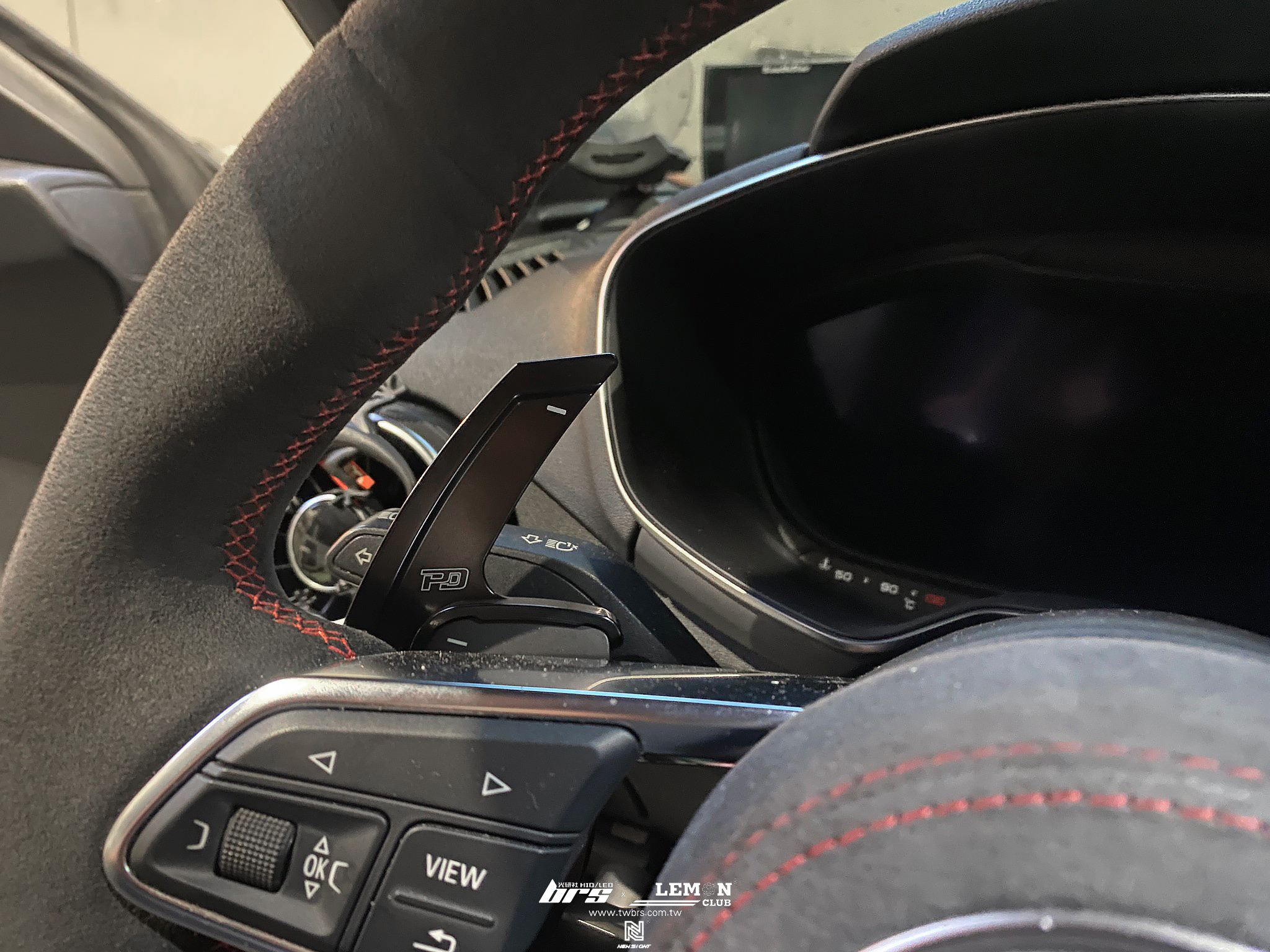 Audi TT 安裝 Leyo換檔撥片