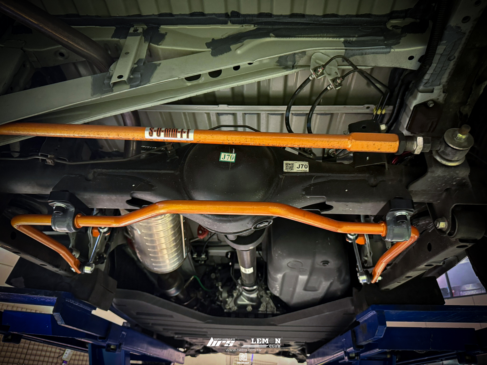 Toyota Town Ace 安裝 SUMMIT後防傾桿+方向機軸套