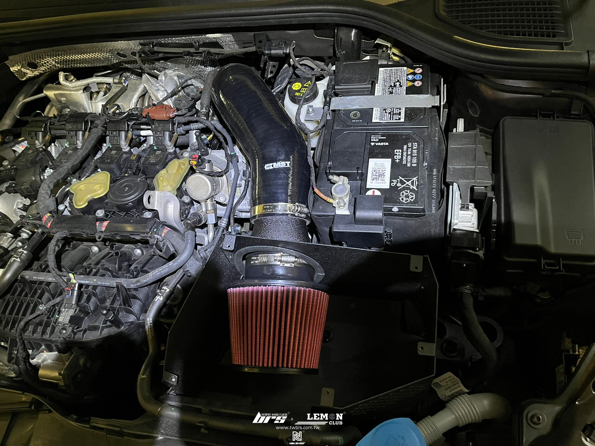 Volkswagen Golf 8 安裝 MST進氣系統