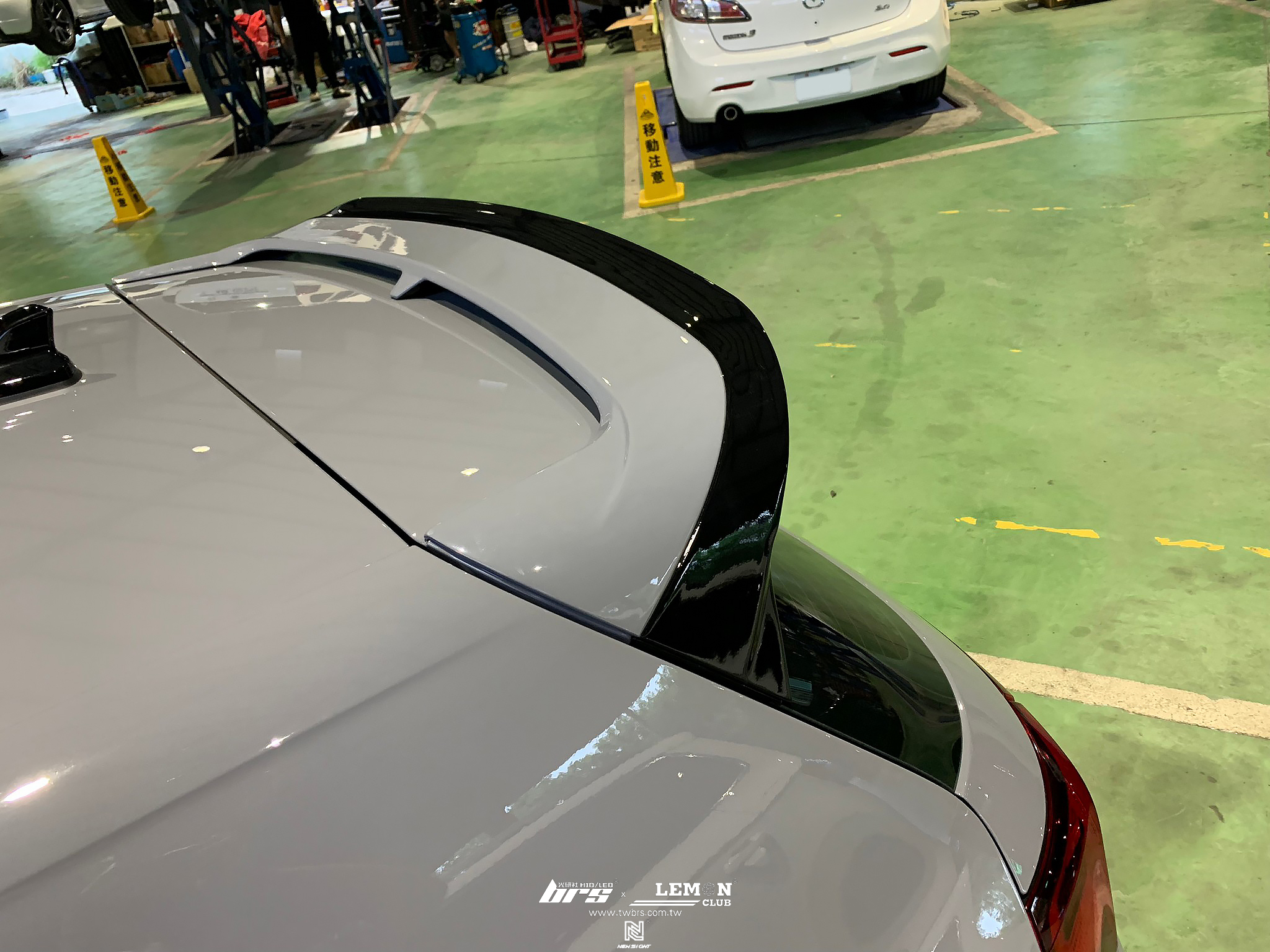 Volkswagen Golf 8 GTI 安裝 CS款尾翼