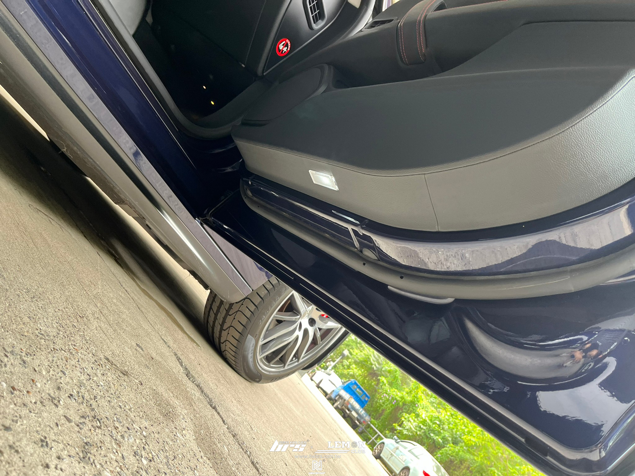 Maserati Ghibli 安裝 T10-3030-5晶LED燈泡+LED雙尖燈泡