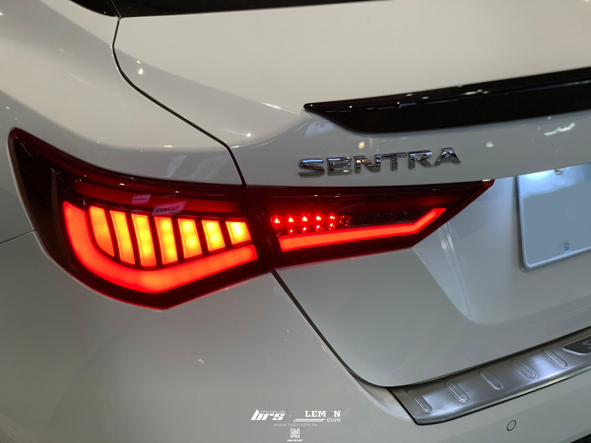 Nissan Sentra 安裝 序列式流水LED尾燈