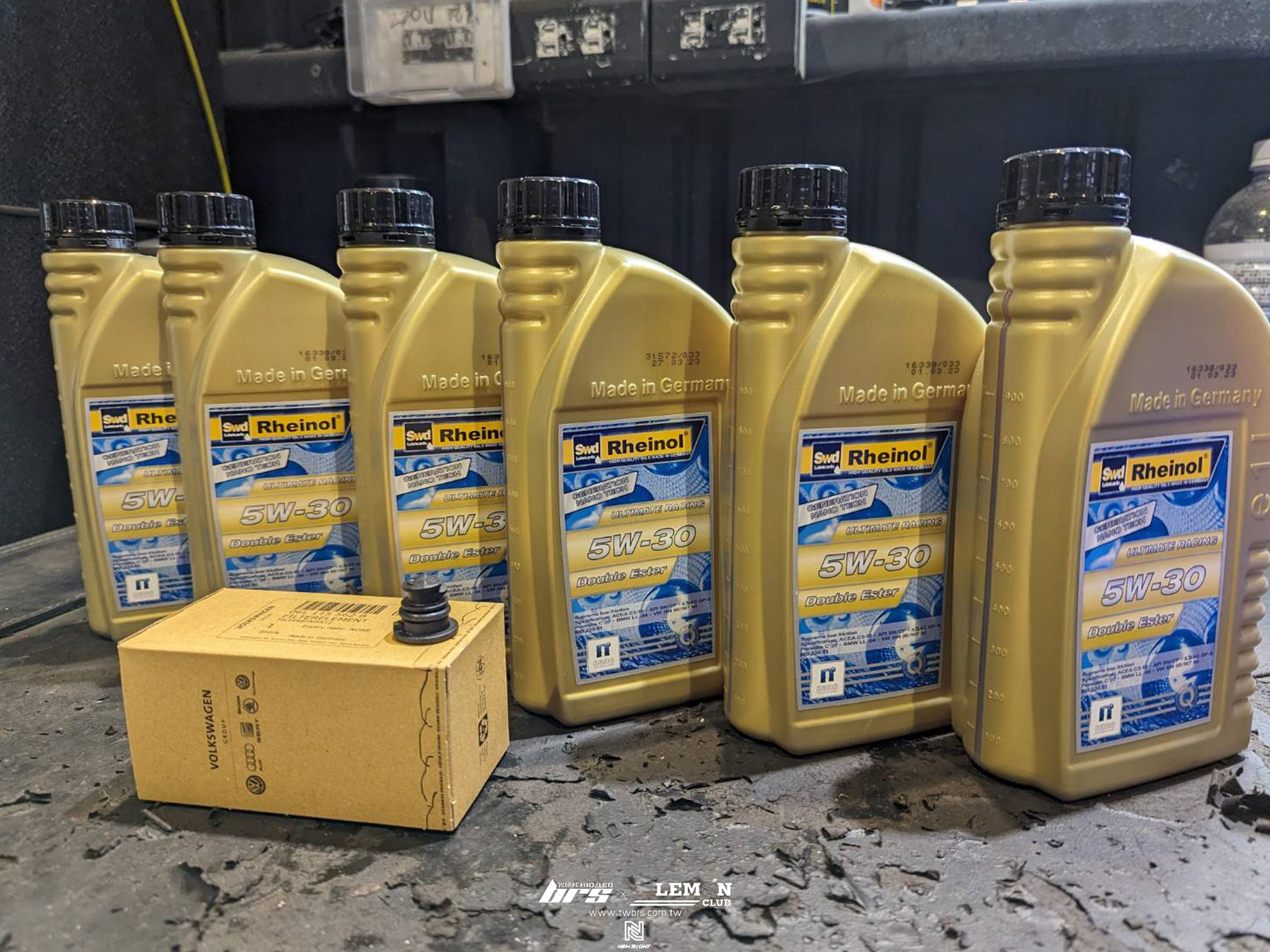 Skoda Octavia 保養(萊茵機油5W30+原廠機油芯+原廠洩油螺絲+墊片+原廠進氣濾芯)