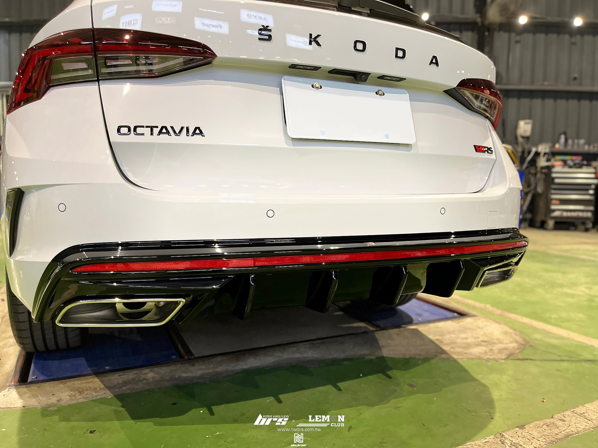 Skoda Octavia 安裝 MAXTON後下巴