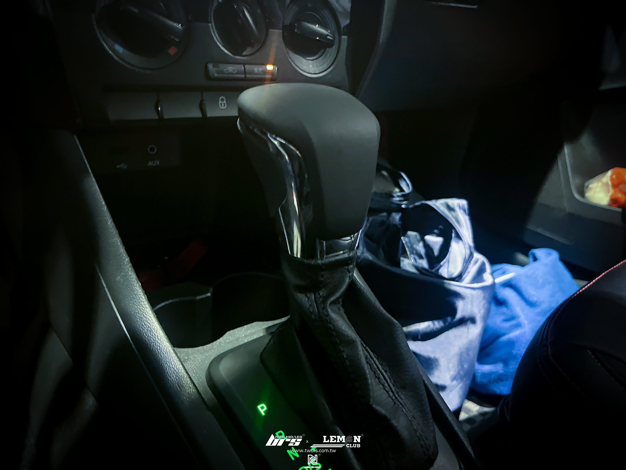 Skoda Rapid 安裝 排檔頭