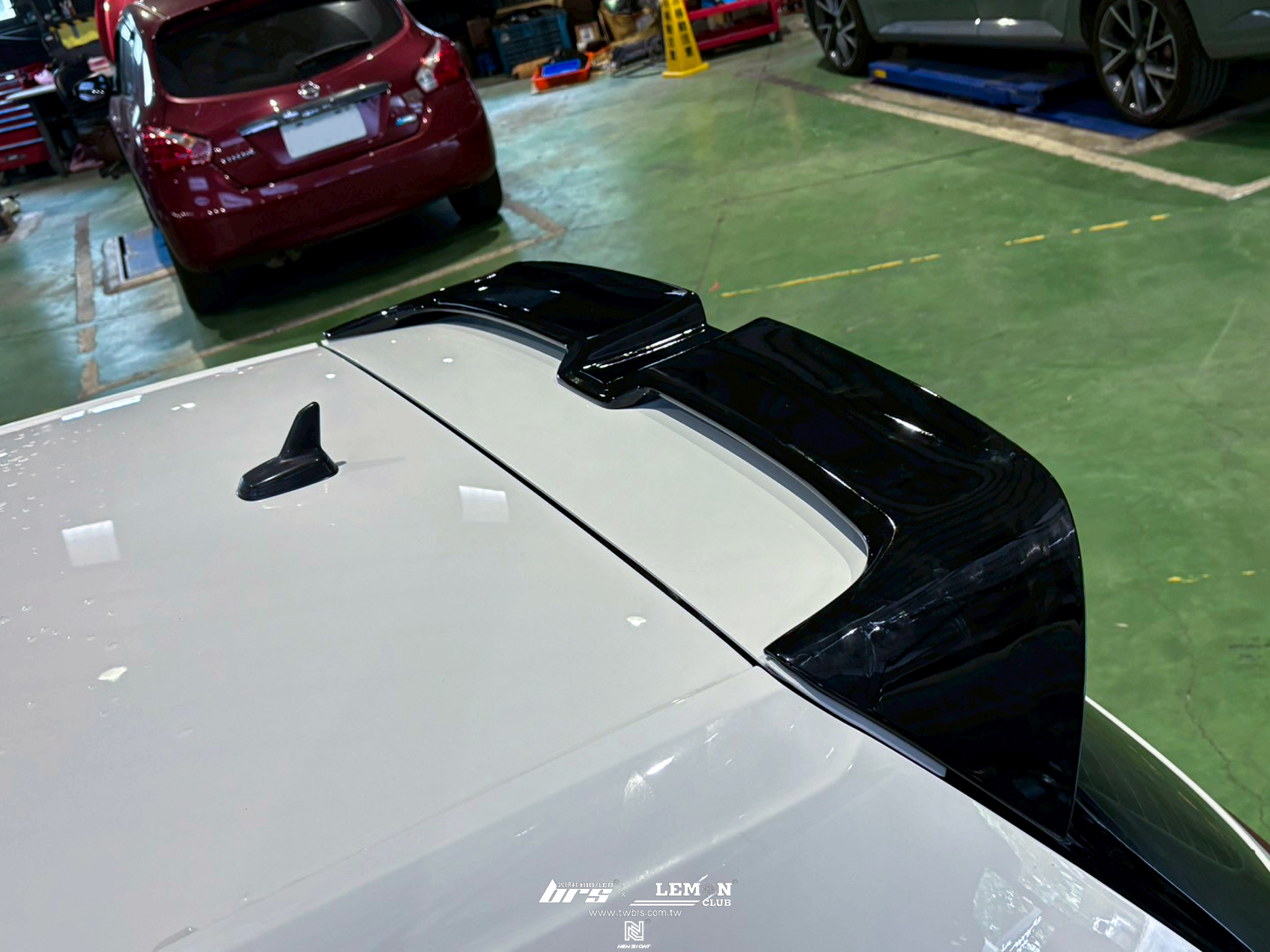 Volkswagen Golf 7.5 GTI 安裝 類O尾翼