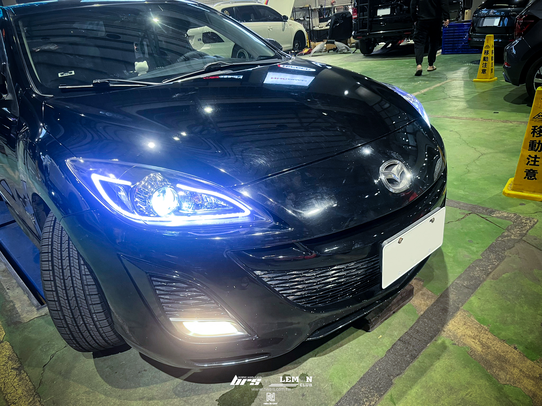 Mazda 3 安裝 黑底款魚眼大燈