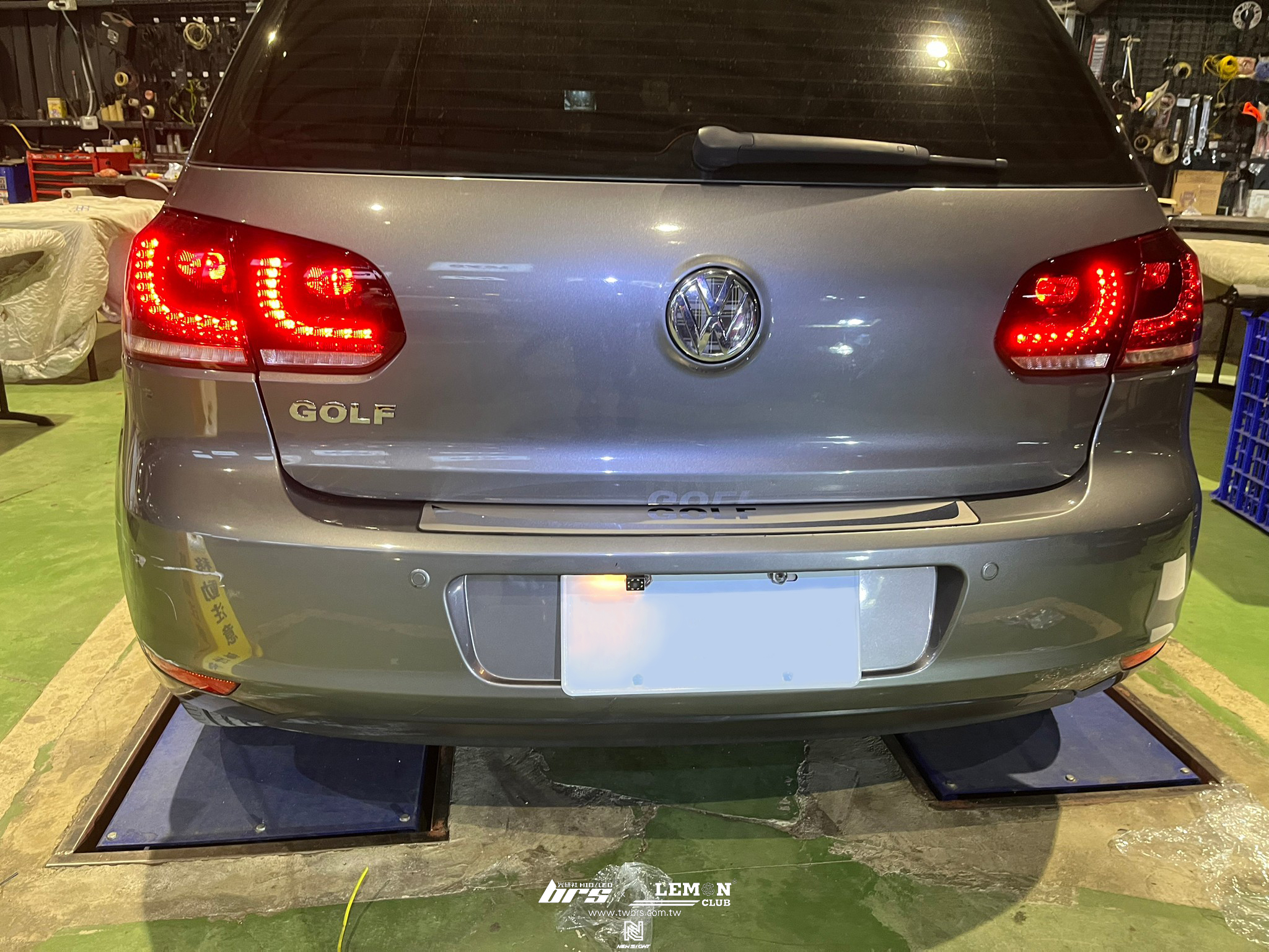 Volkswagen Golf 6 安裝 R20流水LED尾燈