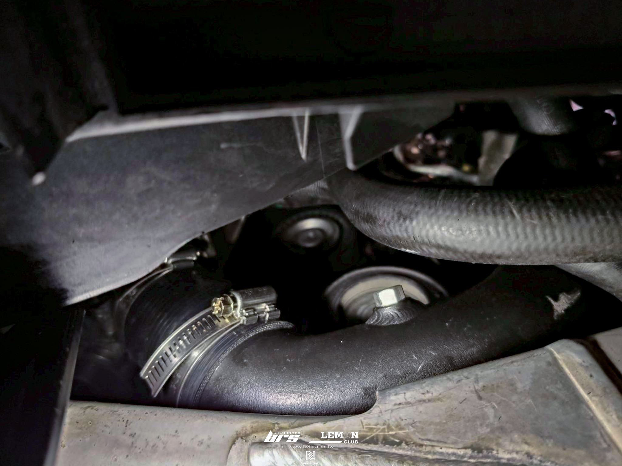 Benz S205 C43 安裝 BARKERLI渦輪管