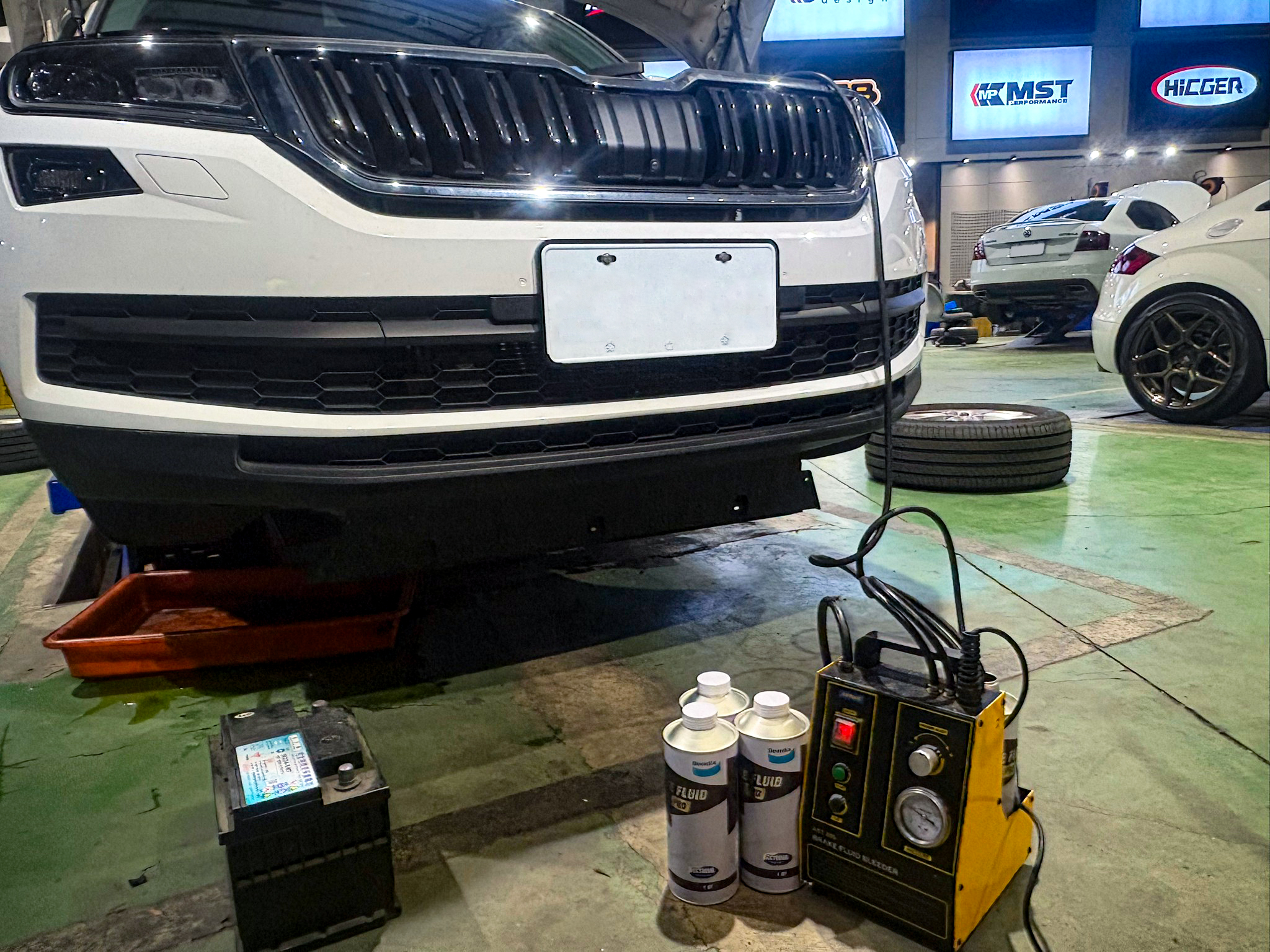 Skoda Kodiaq 保養 ABS總泵更換+DOT4號剎車油更換