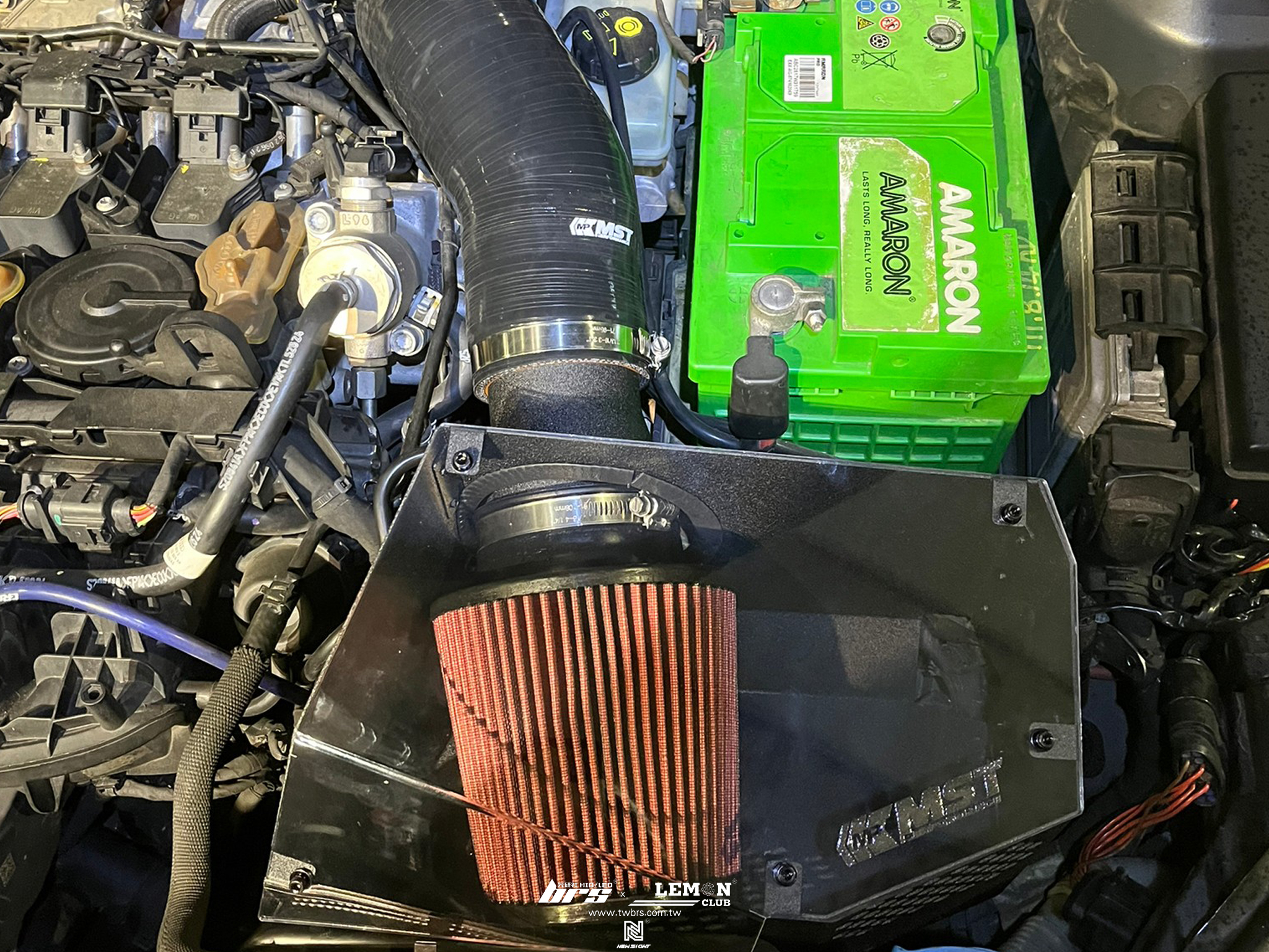 Volkswagen Golf 7 GTI 安裝 MST進氣系統+MST透明隔熱罩上蓋