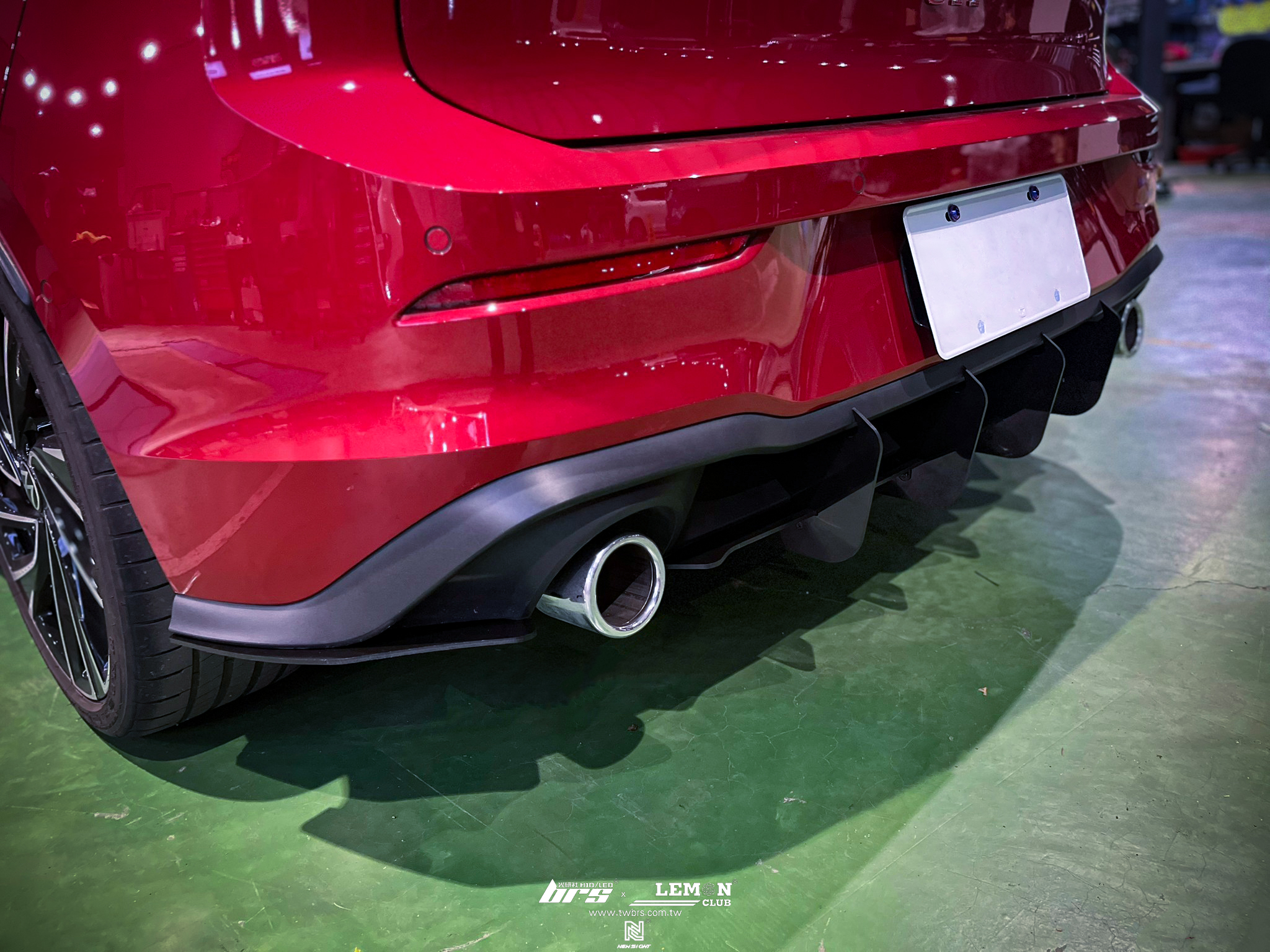 Volkswagen Golf 8 GTI 安裝 類MAX尾翼+類MAX後下擾流+後包角