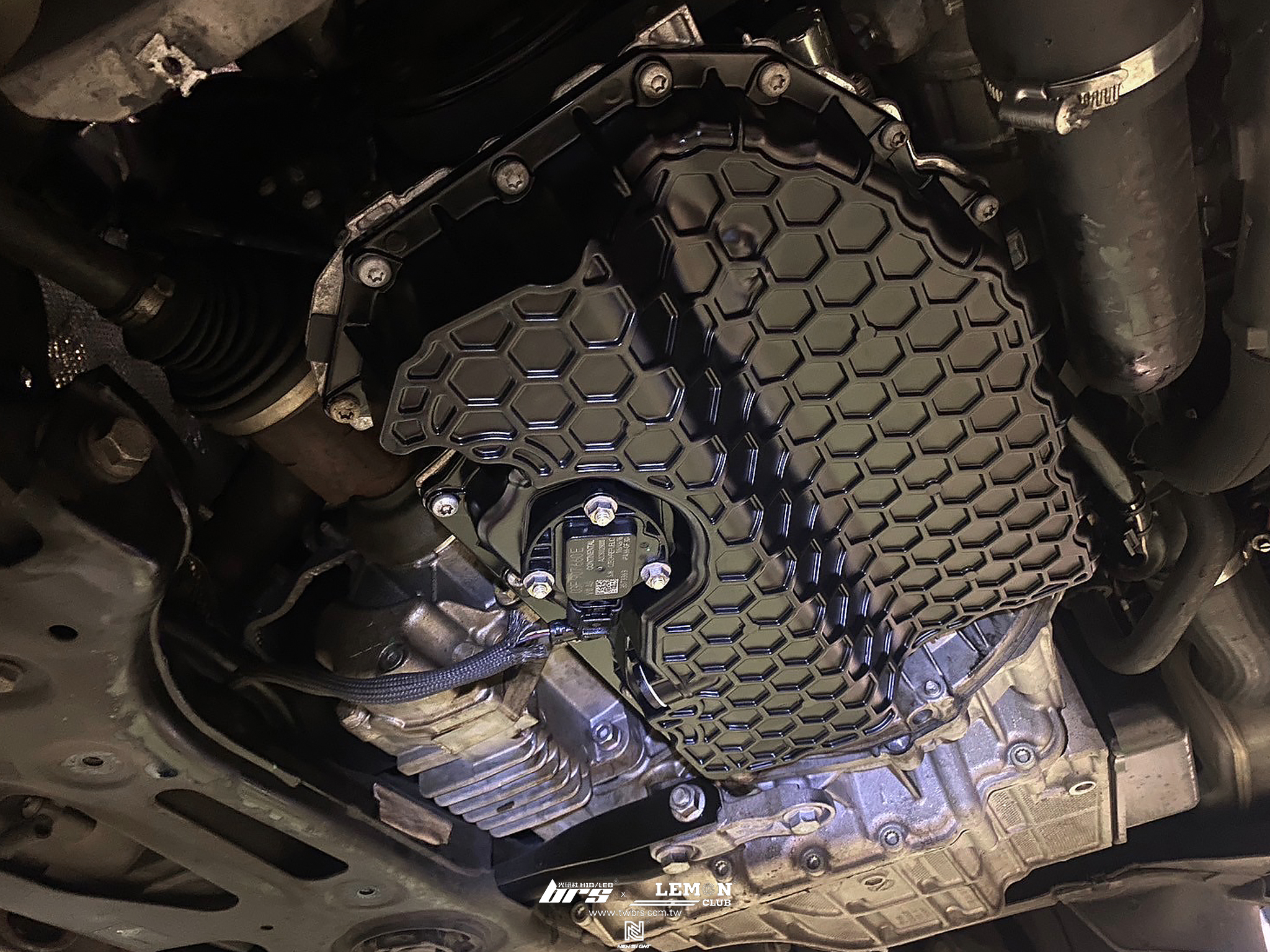 Skoda Kodiaq 更換 EA888鋁合金原廠型油底殼