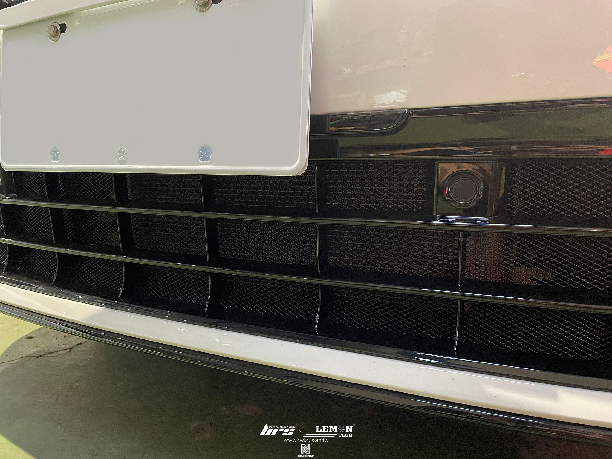 Volkswagen Golf 8 安裝 跳石網