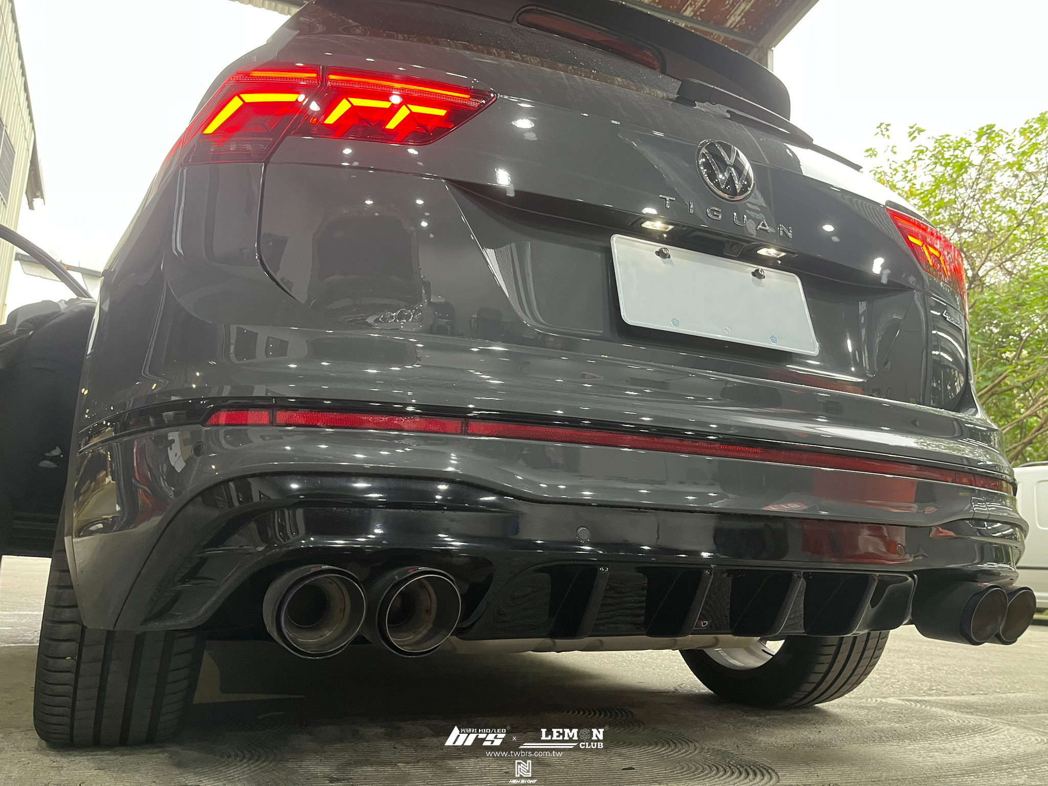 Volkswagen New Tiguan 安裝 MAXTON後下擾流