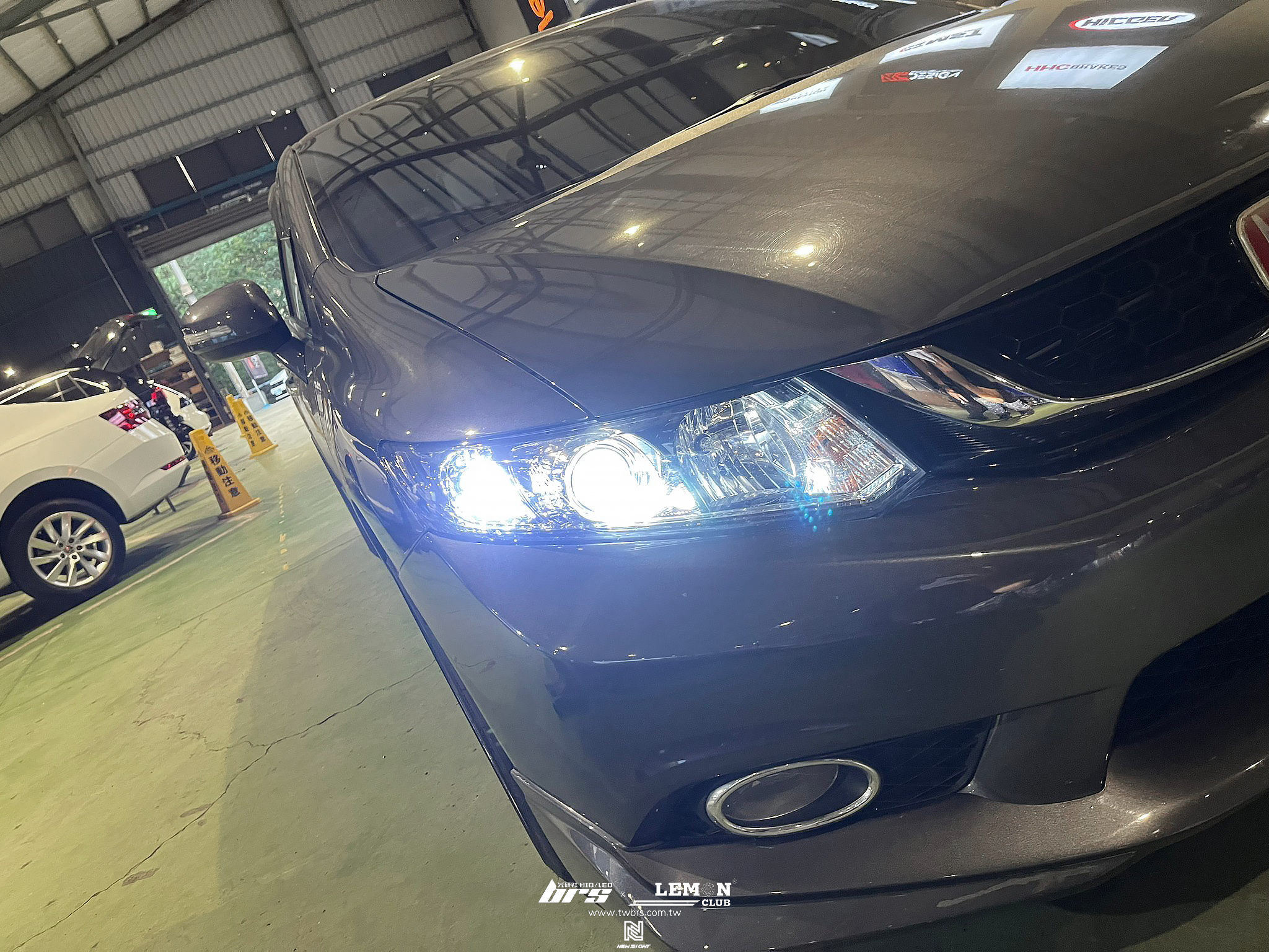 Honda Civic K14 安裝 D4S增亮型HID燈泡