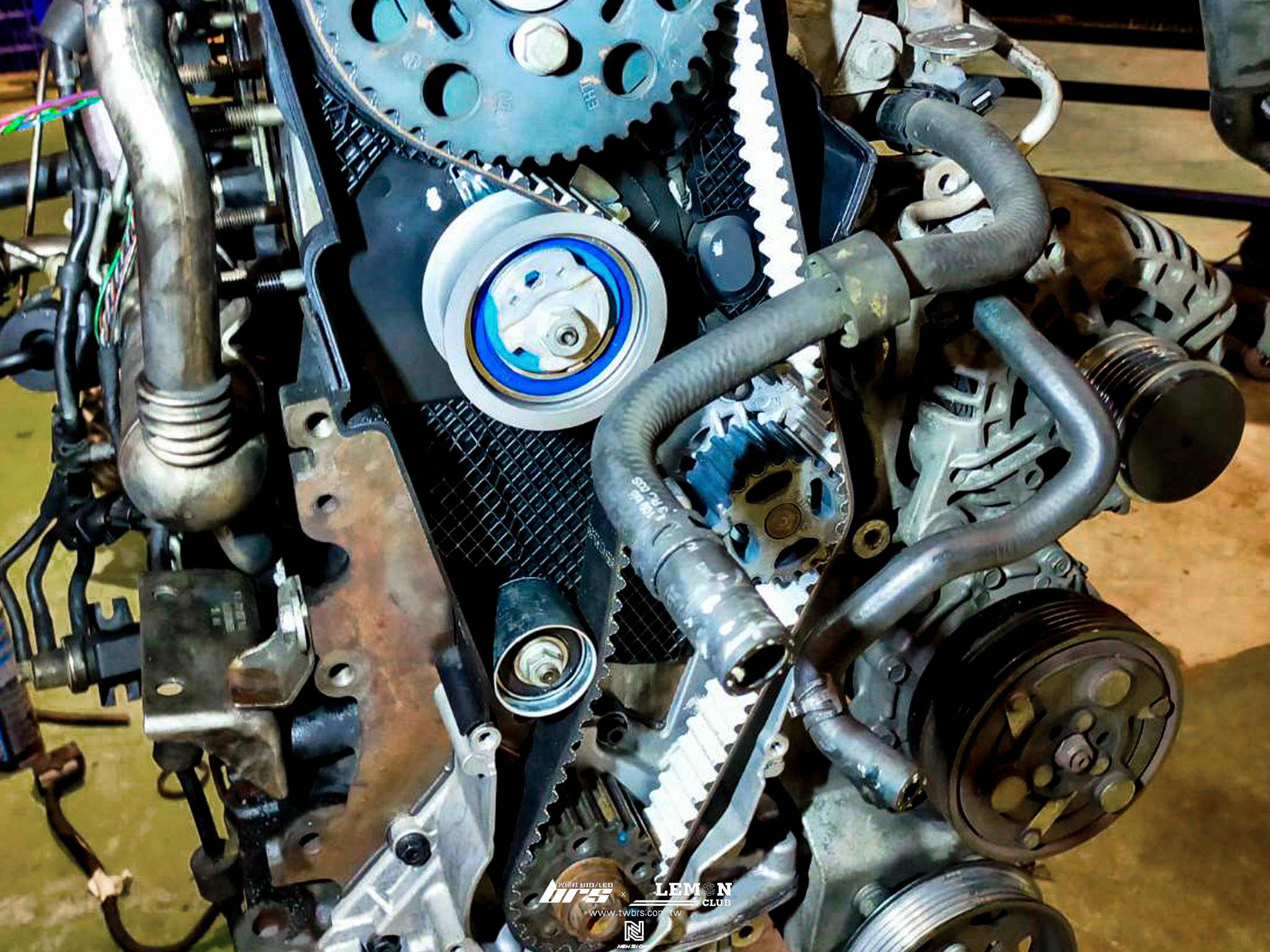 Volkswagen Caddy 保養 上下修理包更換+傳動軸油封更換+渦輪更換+正時皮帶更換