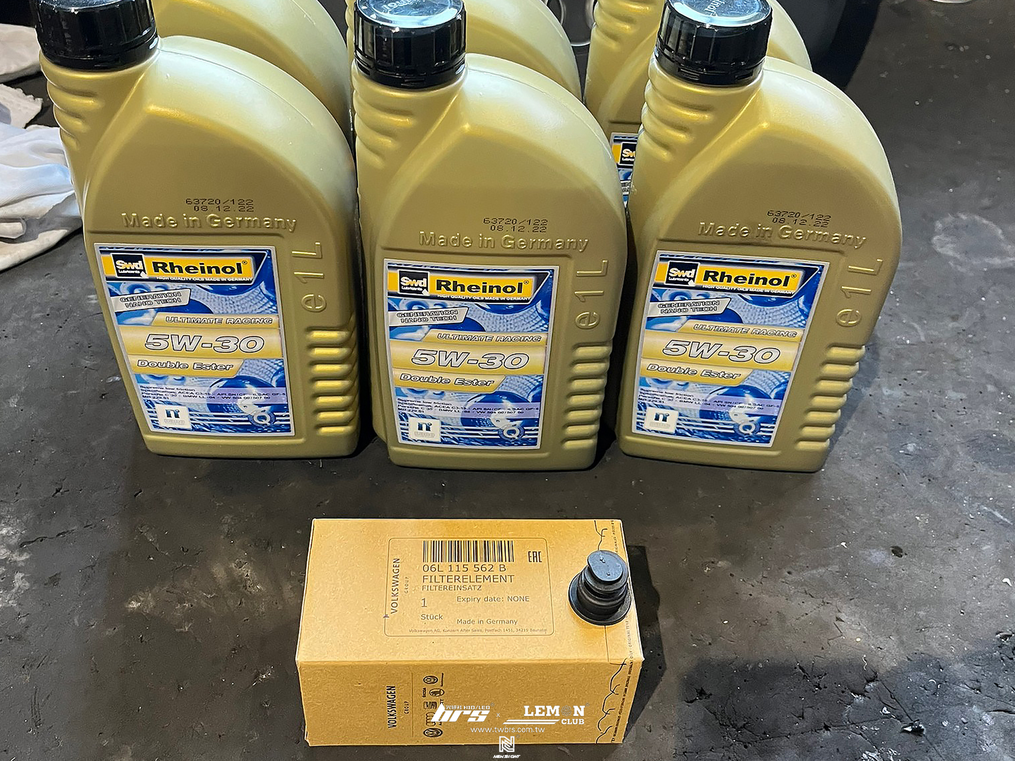 Audi A4 保養 萊茵機油5W30+原廠洩油螺絲+墊片+原廠機油芯