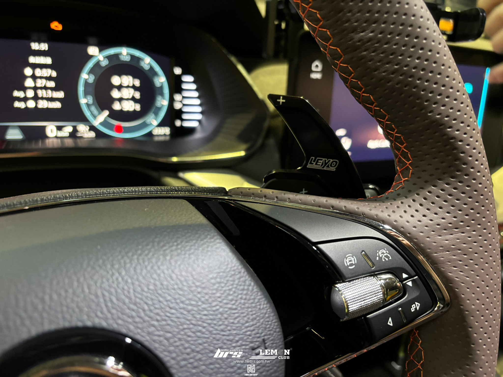 Skoda Octavia 安裝 Leyo換檔撥片