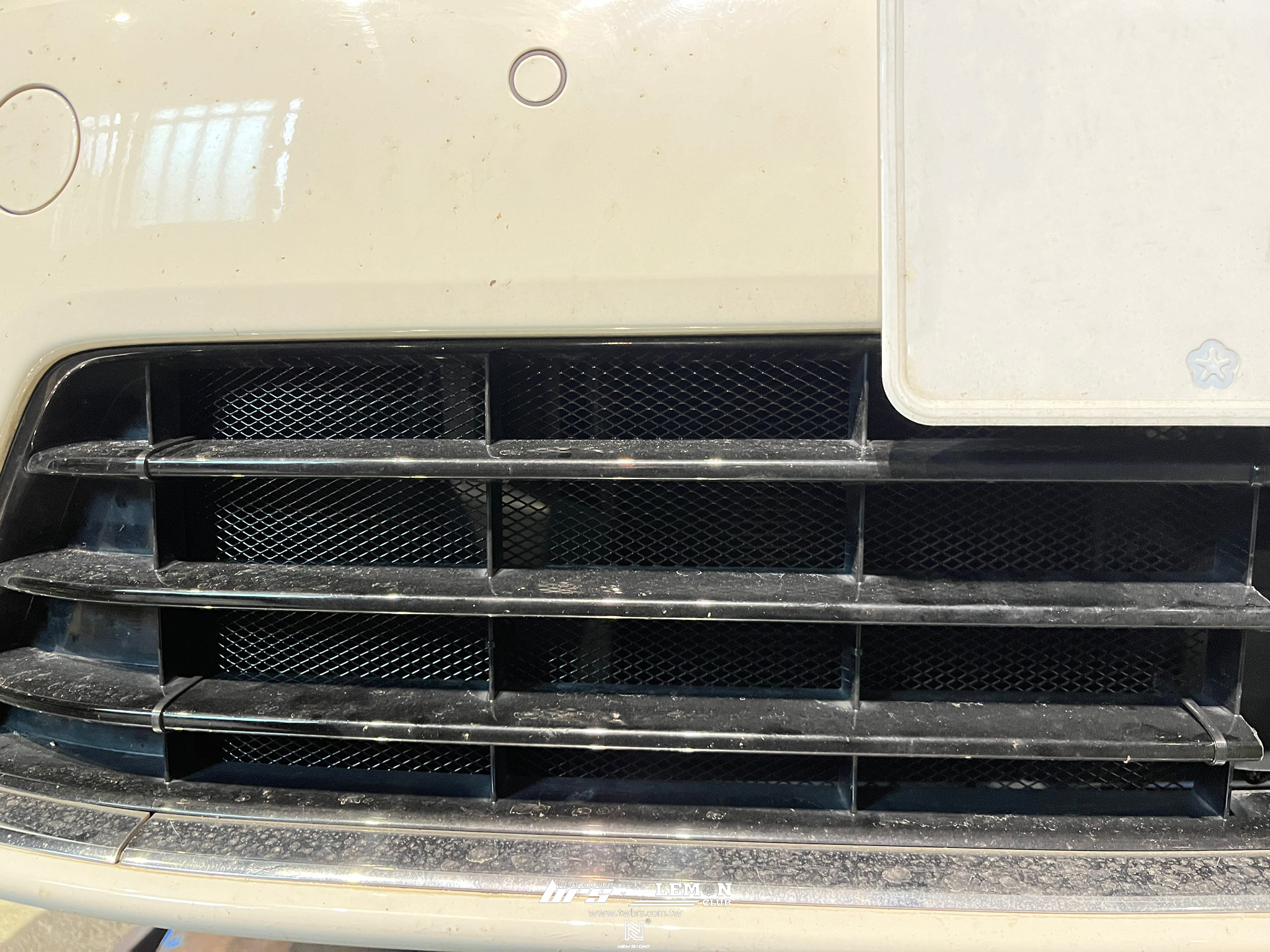 Volkswagen Golf 7 安裝 保桿防跳石網