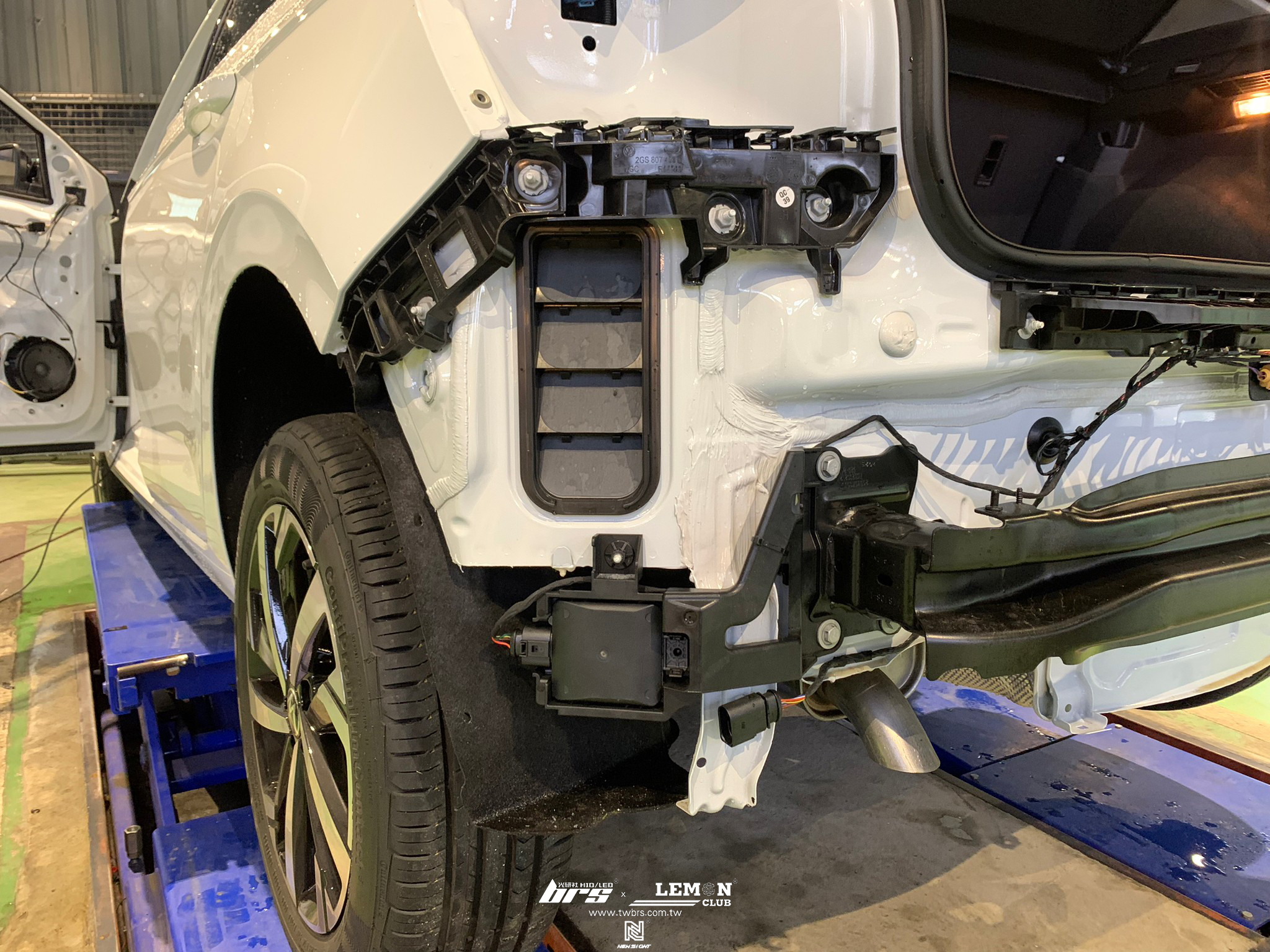 Volkswagen Polo 安裝 原廠盲點偵測系統