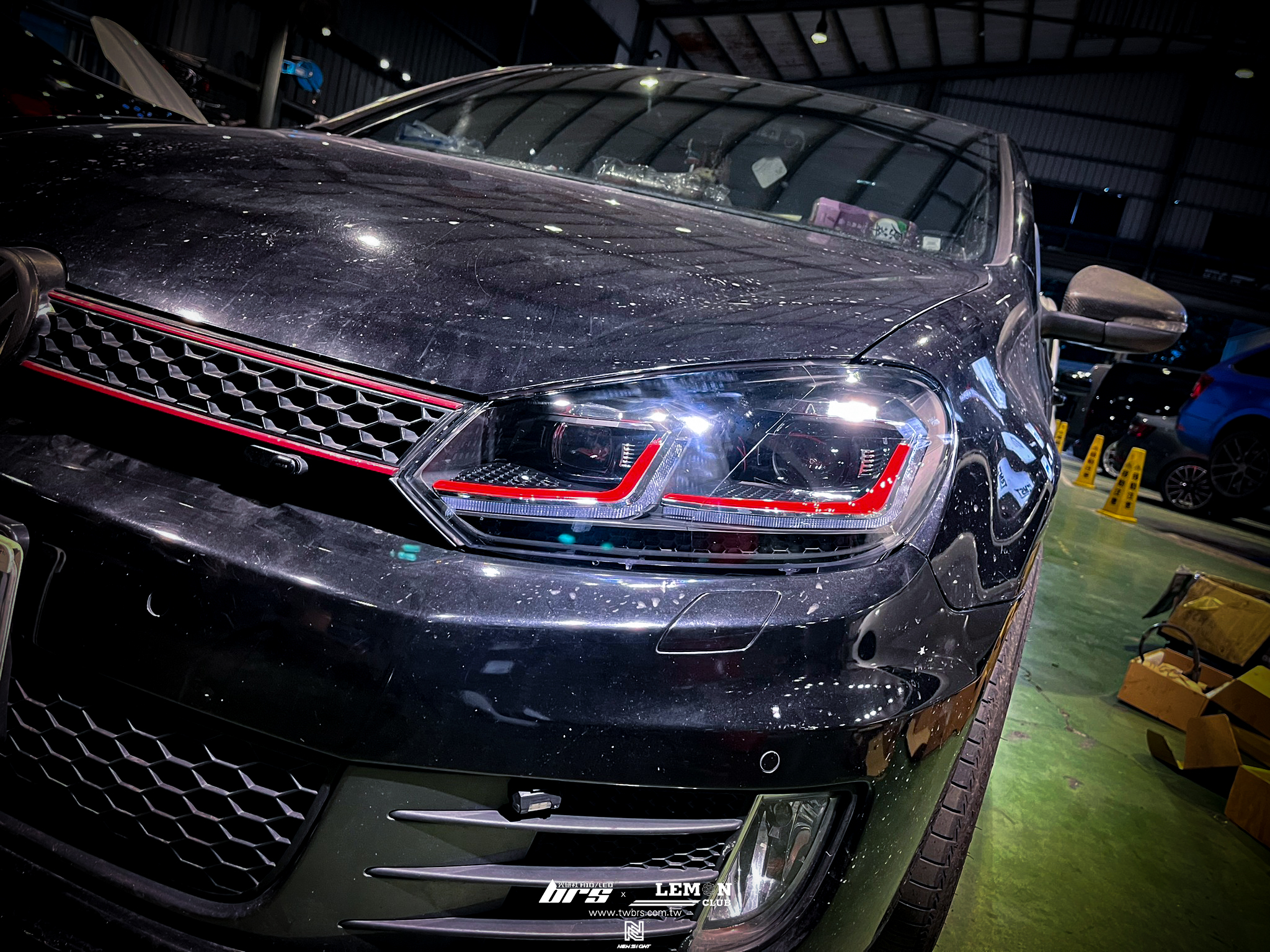 Volkswagen Golf 6 GTI 安裝 6改7.5紅線魚眼大燈總成+D2H 6500K 高階款LED