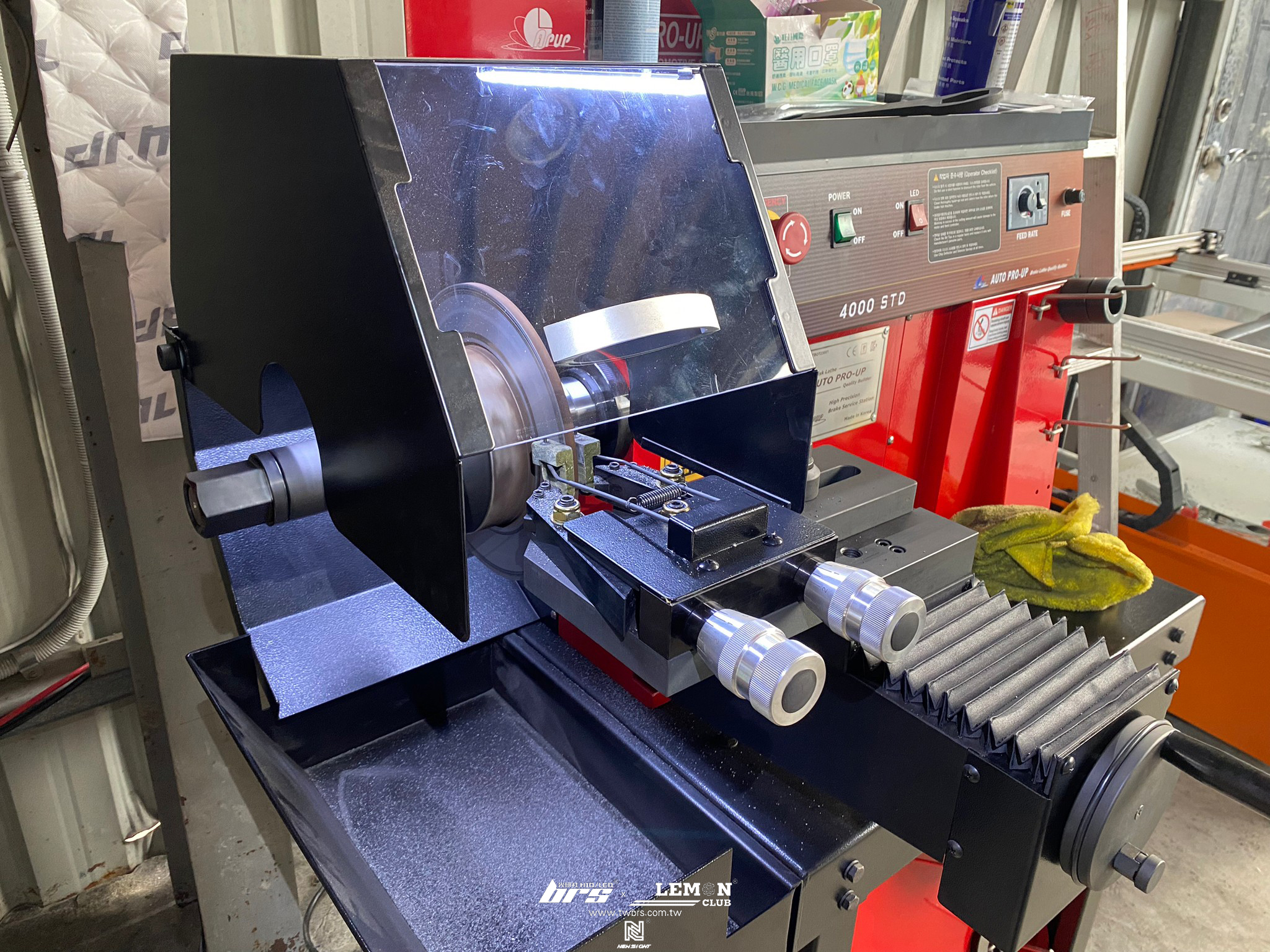 Skoda Fabia 安裝 Brembo後來令片(紅皮)+後碟盤車削