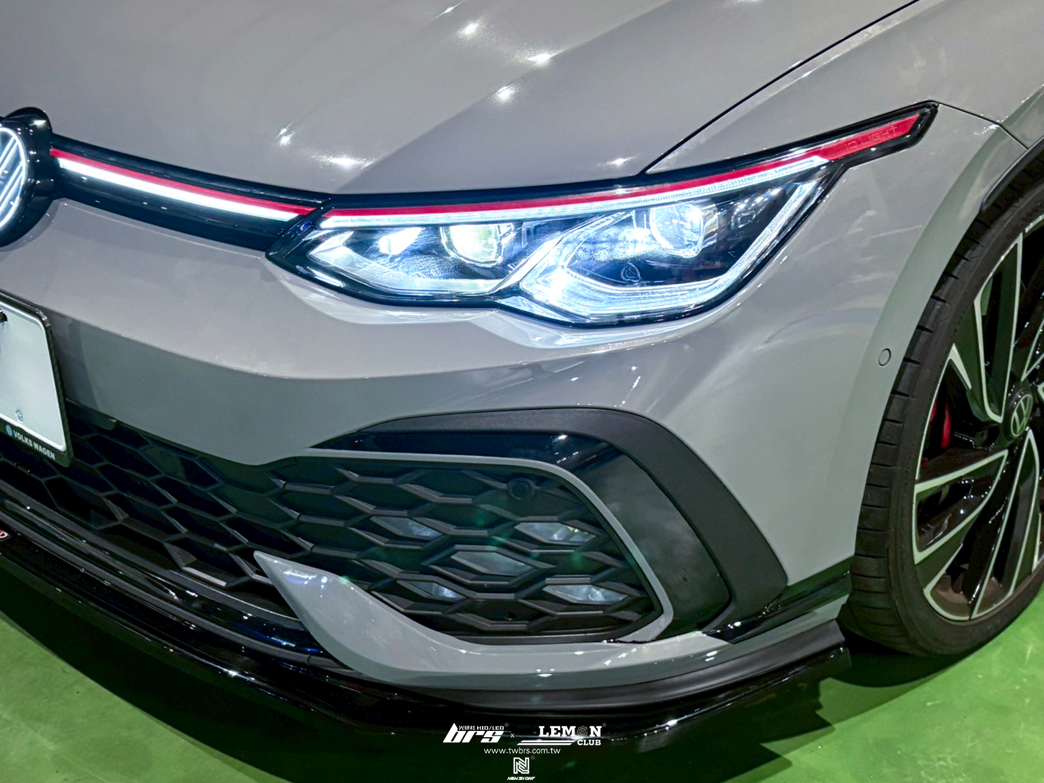 Volkswagen Golf 8 GTI 安裝 原廠矩陣LED大燈總成
