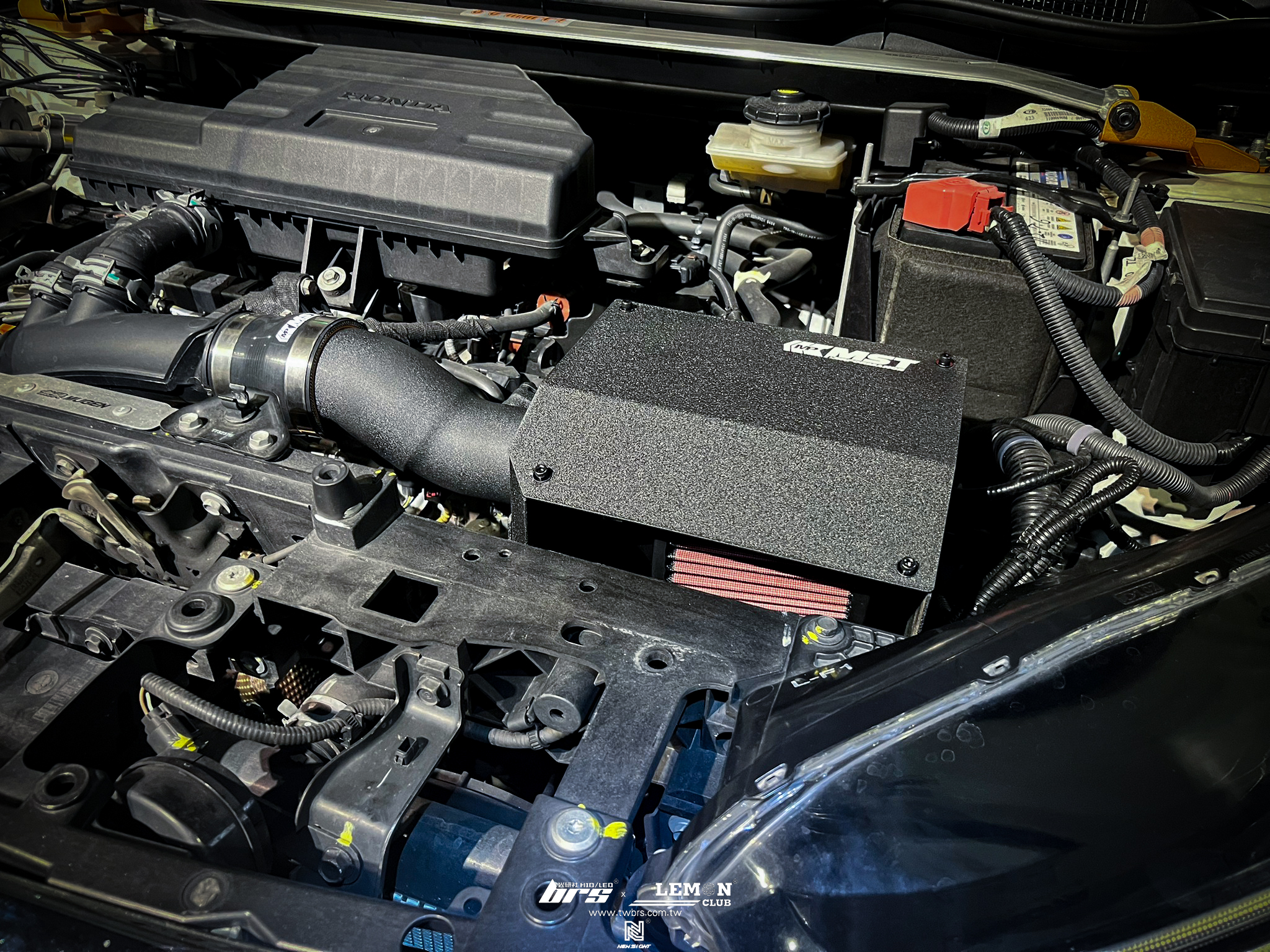 Honda CR-V 安裝 MST進氣系統
