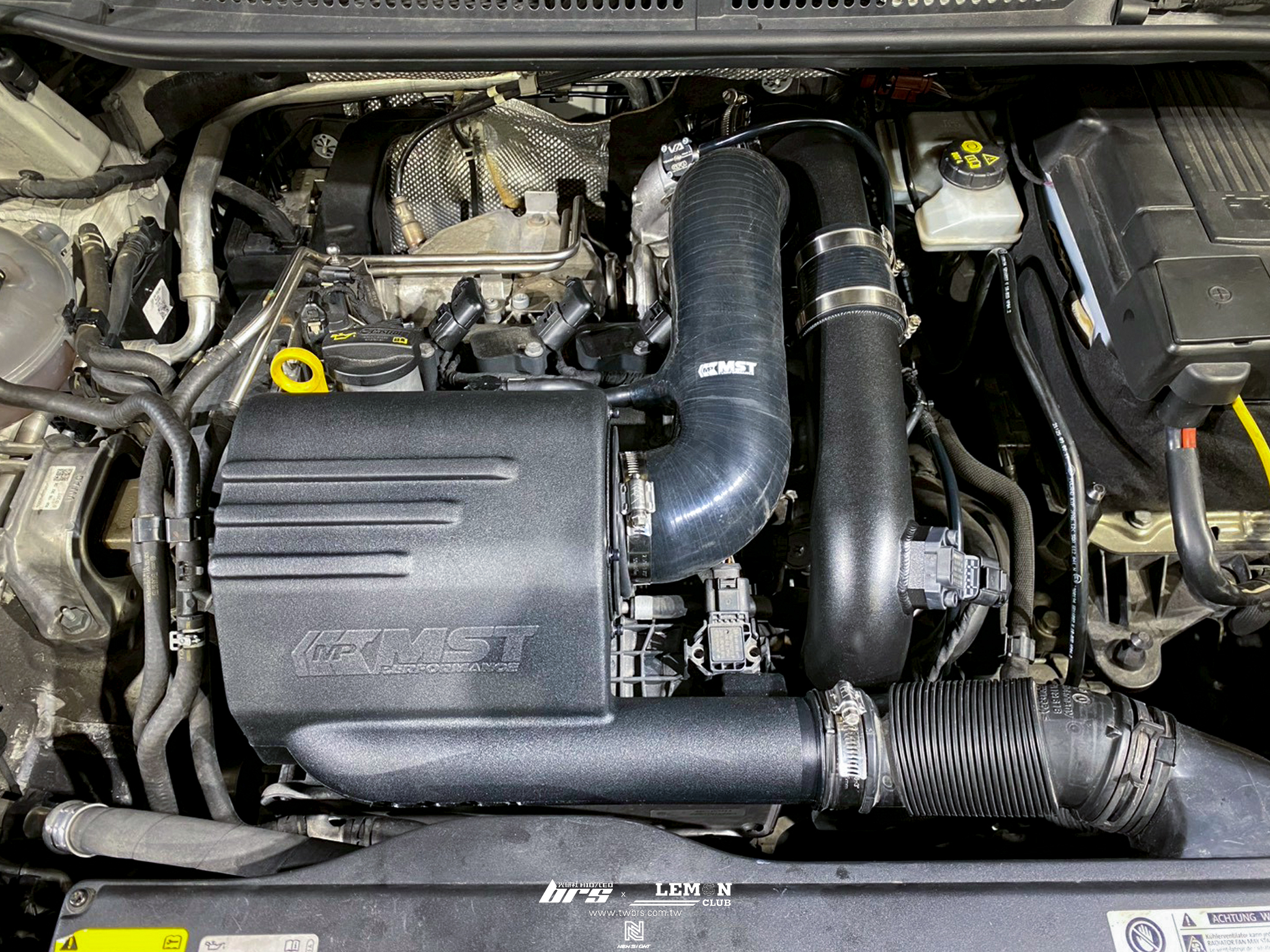 Volkswagen Touran 安裝 MST進氣系統+BARKERLI渦輪管+電子外洩式強化洩壓閥