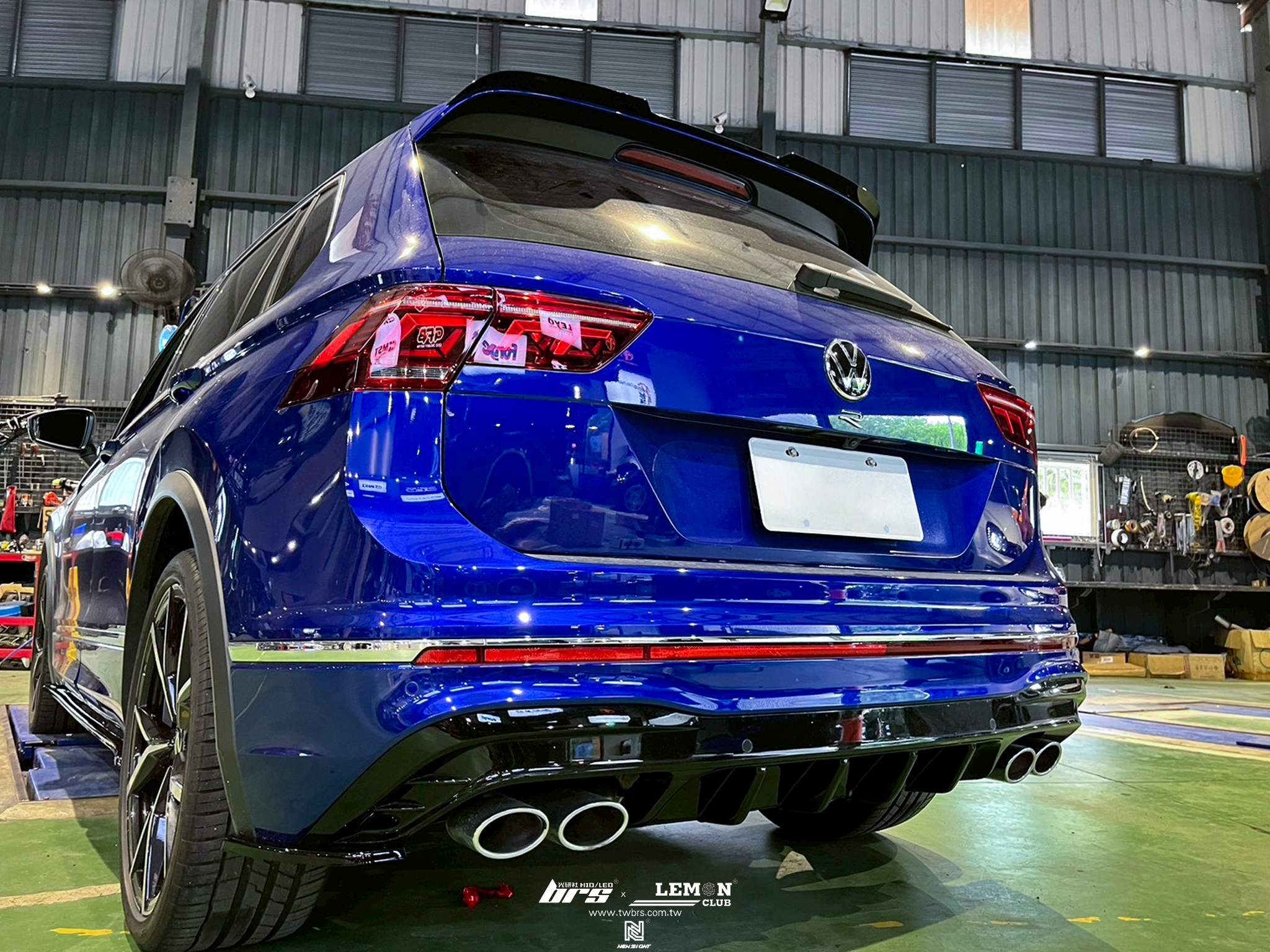 Volkswagen New Tiguan R 安裝 類MAX前下巴+類MAX側裙+類MAX後下擾流+類MAX後下包角+類MAX尾翼