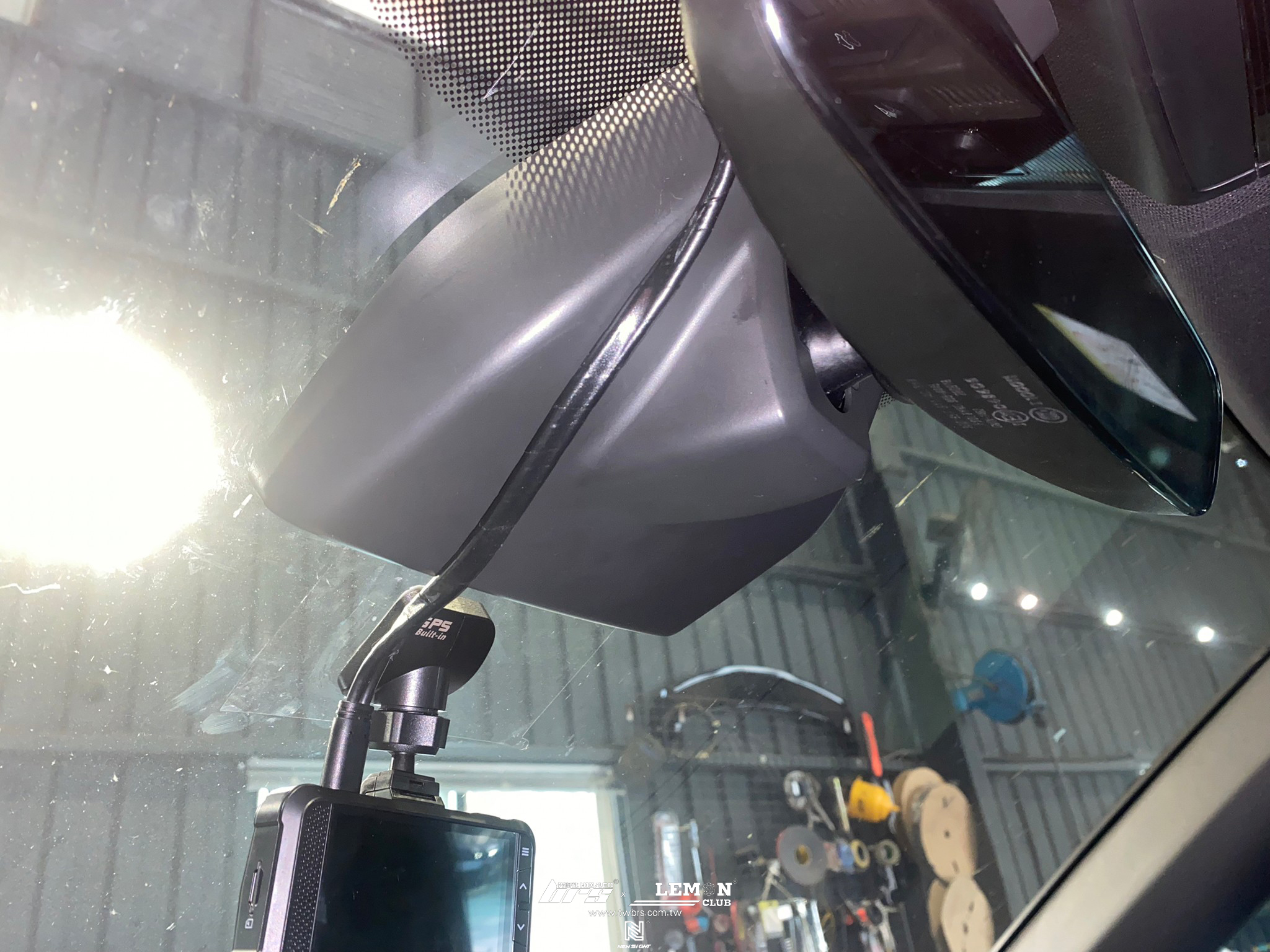 Volkswagen New Tiguan 安裝 免換玻璃車道保持套件