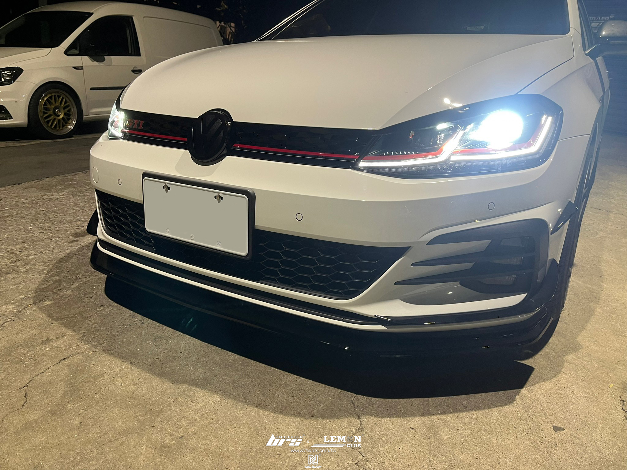 Volkswagen Golf 7.5 GTI 安裝 類MAX前下巴+第三剎車燈款後下擾流