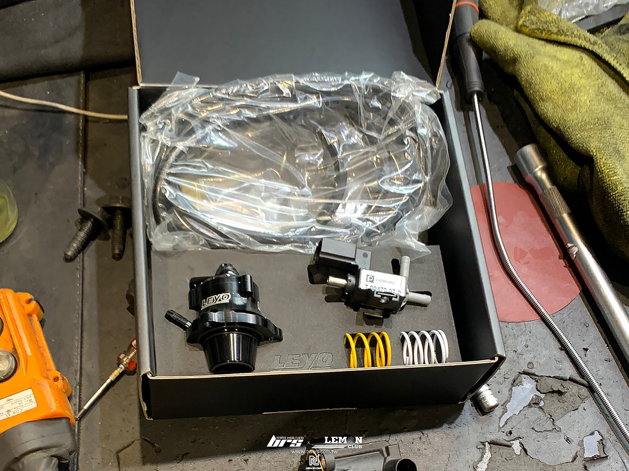 Volkswagen Passat 更換 節溫器總成+Leyo外洩式洩壓閥+水泵浦含墊圈更換