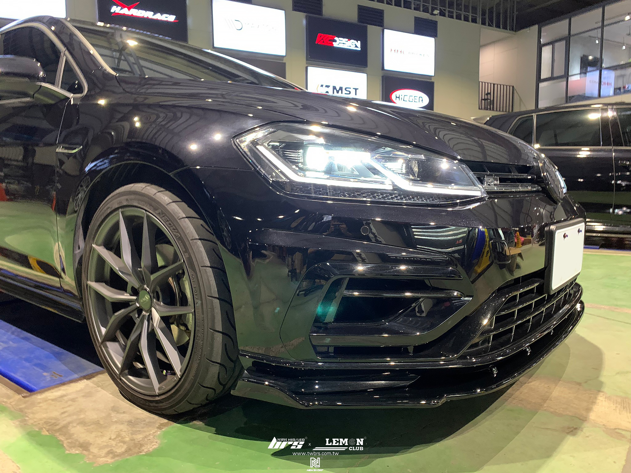 Volkswagen Golf 7.5 安裝 類MAX前下巴