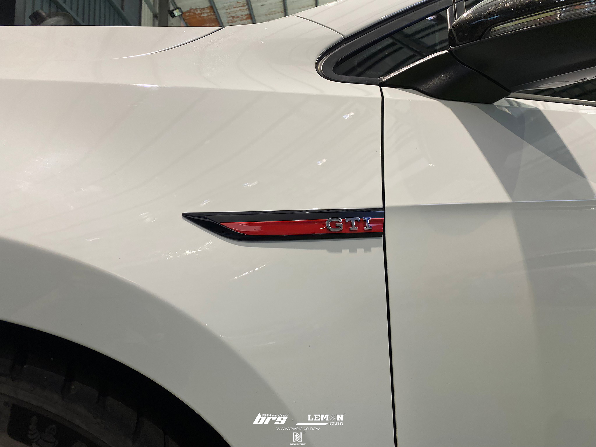 Volkswagen Golf 7 安裝 GTI原廠側標