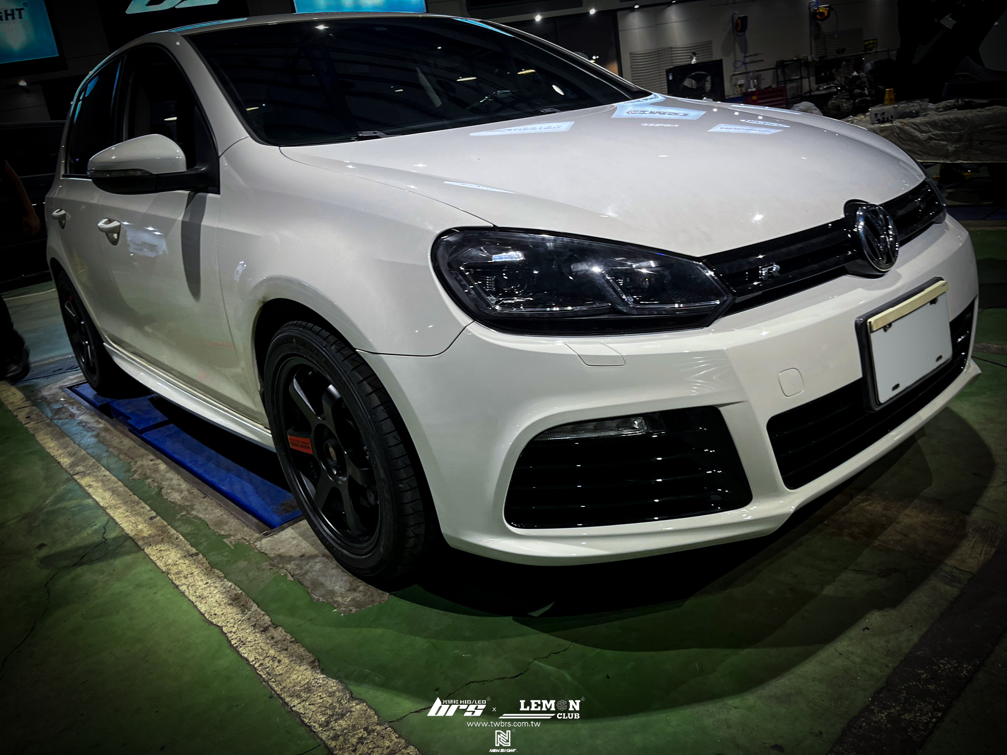 Volkswagen Golf 6 安裝 R20全套空力套件